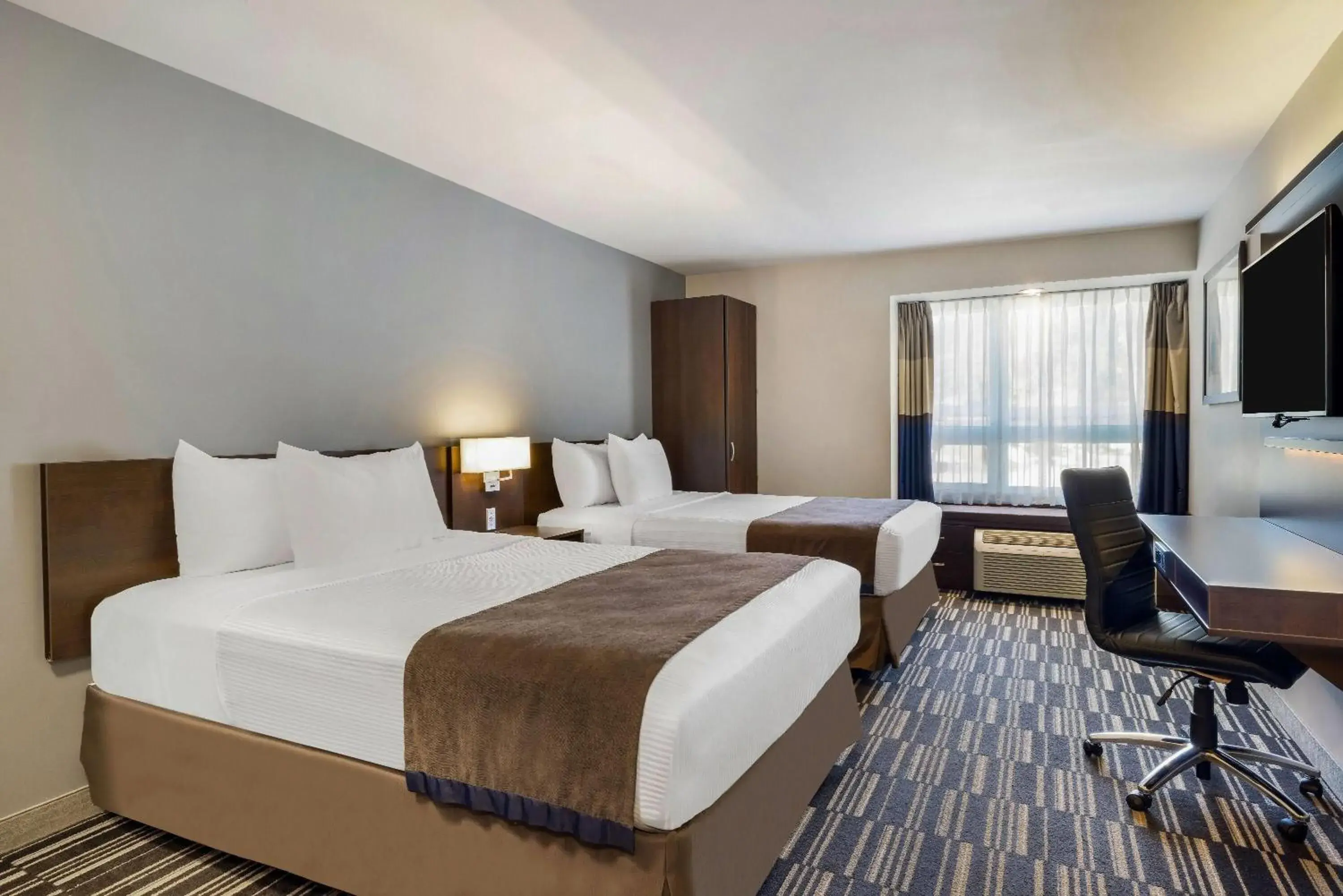 Studio Suite with Two Queen Beds - Non-Smoking in Microtel Inn & Suites by Wyndham Mont Tremblant Studio Suite with Two Queen Beds - Non-Smoking in Microtel Inn & Suites by Wyndham Mont Tremblant