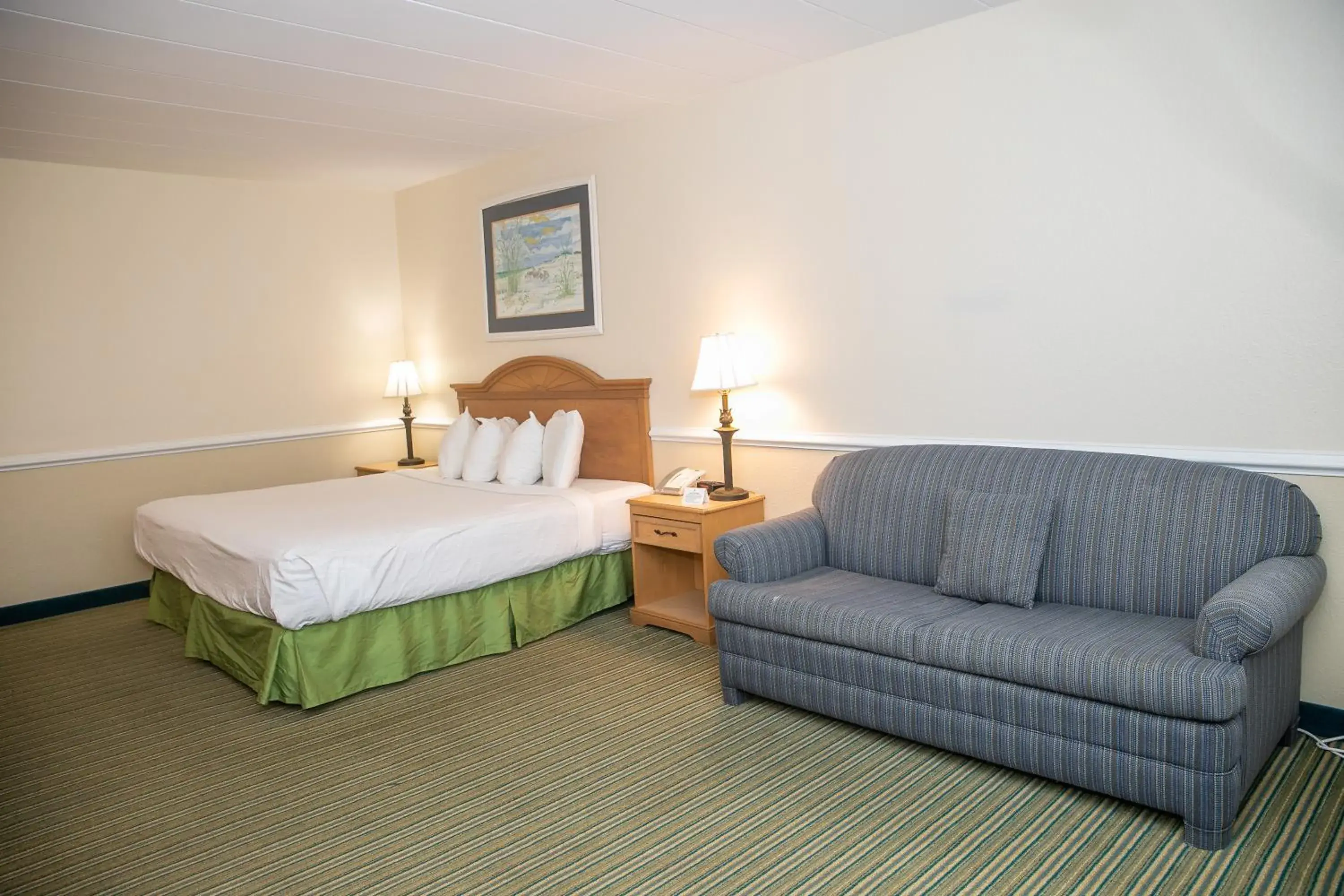 Main Building Room with King Bed in The Sea Ranch Resort Main Building Room with King Bed in The Sea Ranch Resort