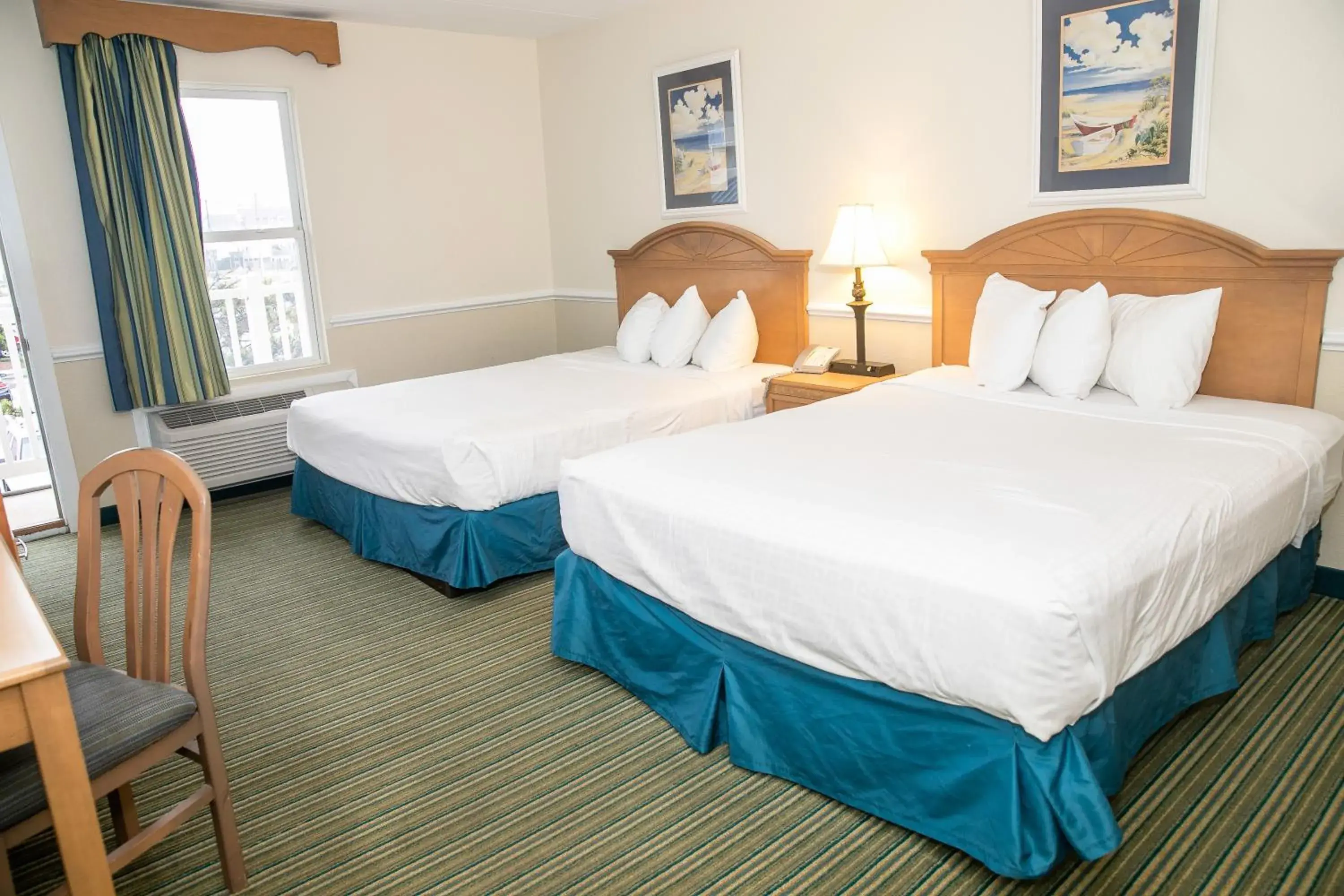 Classic Quadruple Room in The Sea Ranch Resort Classic Quadruple Room in The Sea Ranch Resort