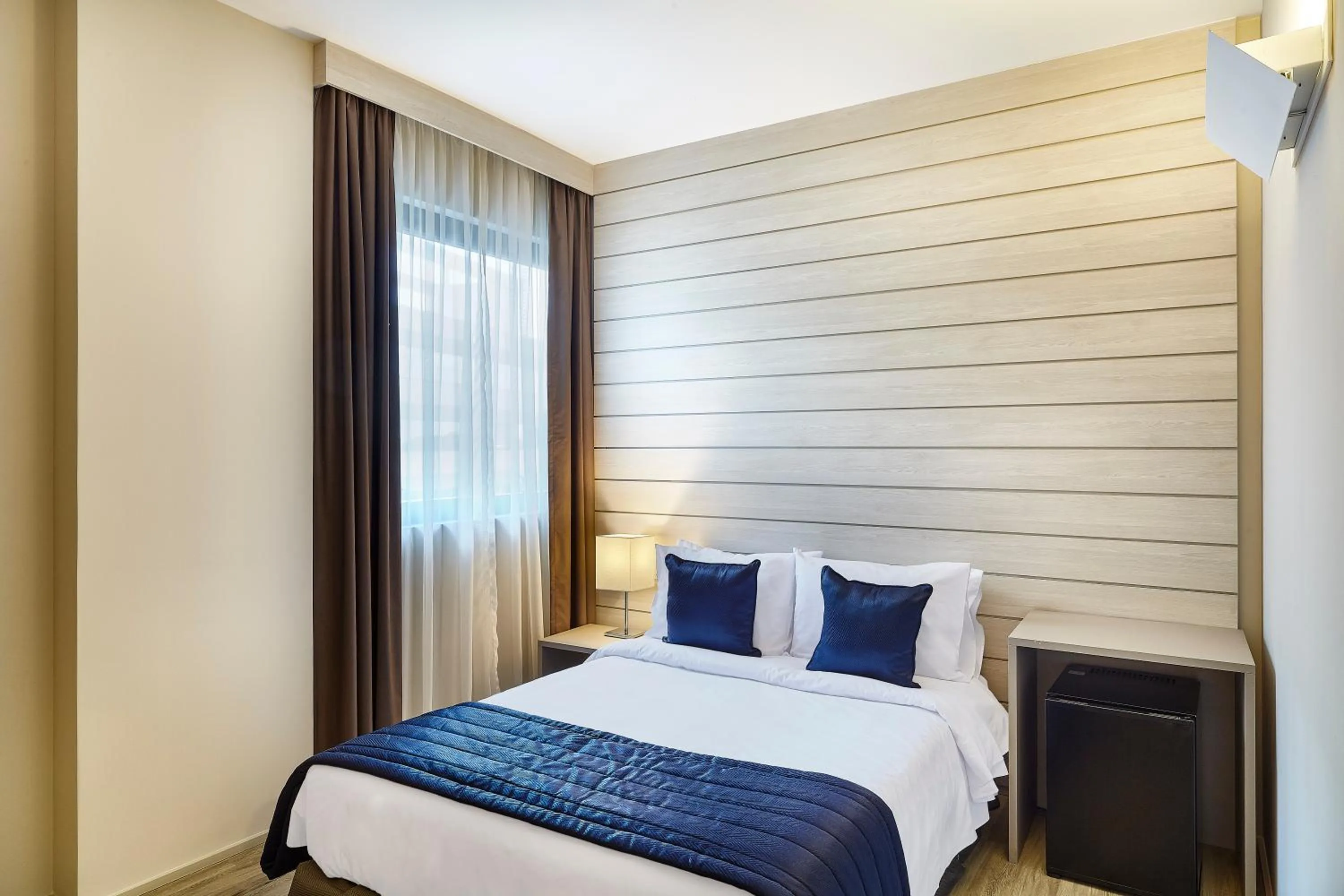 Bedroom, Bed in Hotel Contemporâneo - Royal Palm Hotels & Resorts