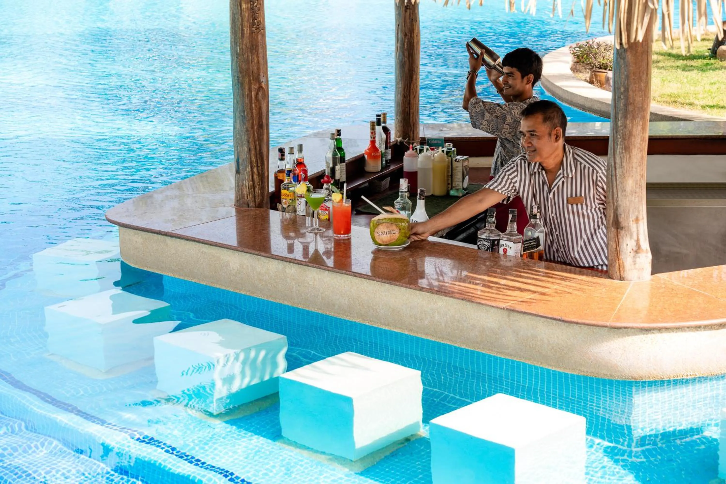 Lounge or bar in SAii Phi Phi Island Village