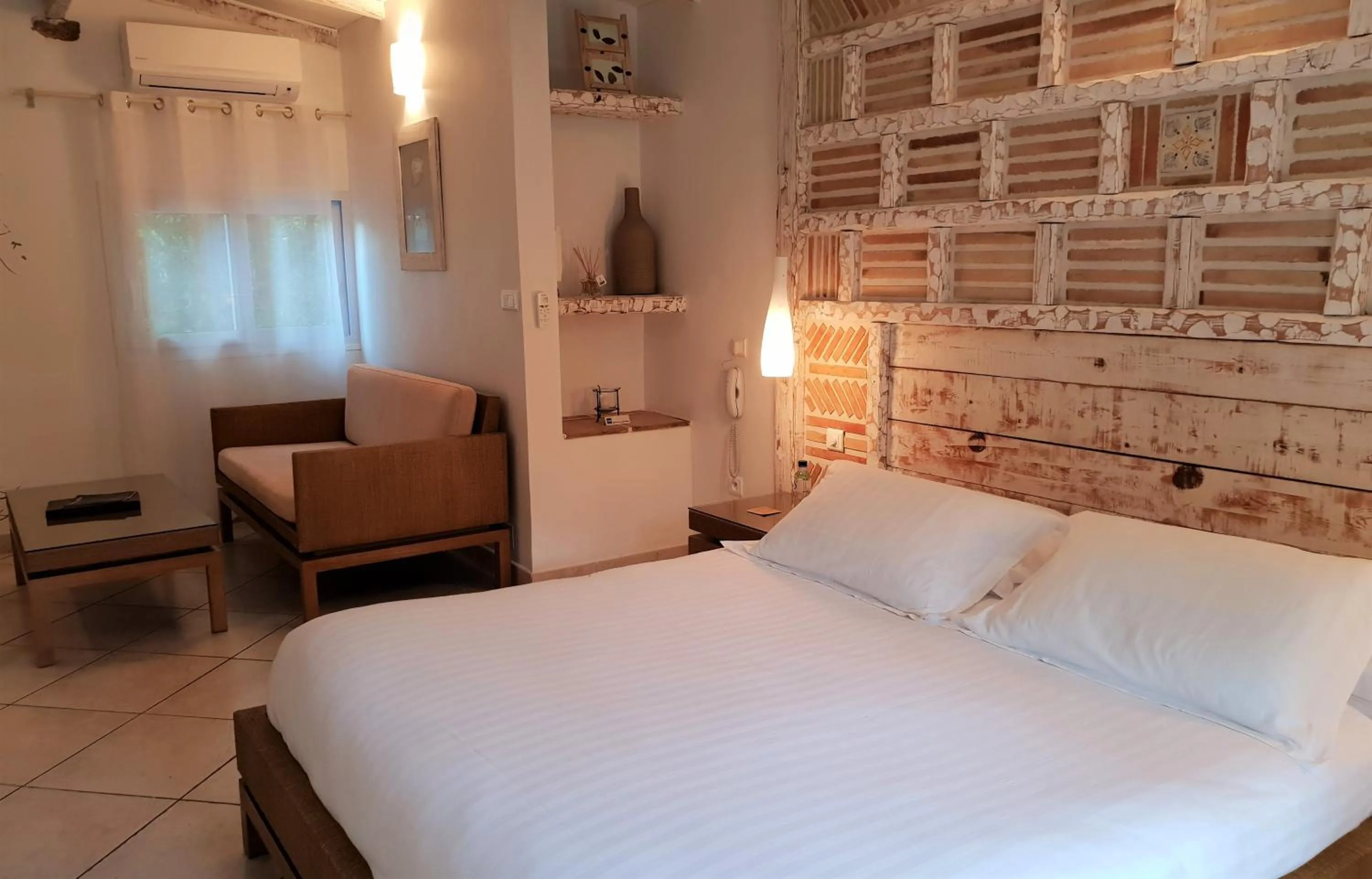 Bedroom, Bed in Private Hôtel - Adults Only
