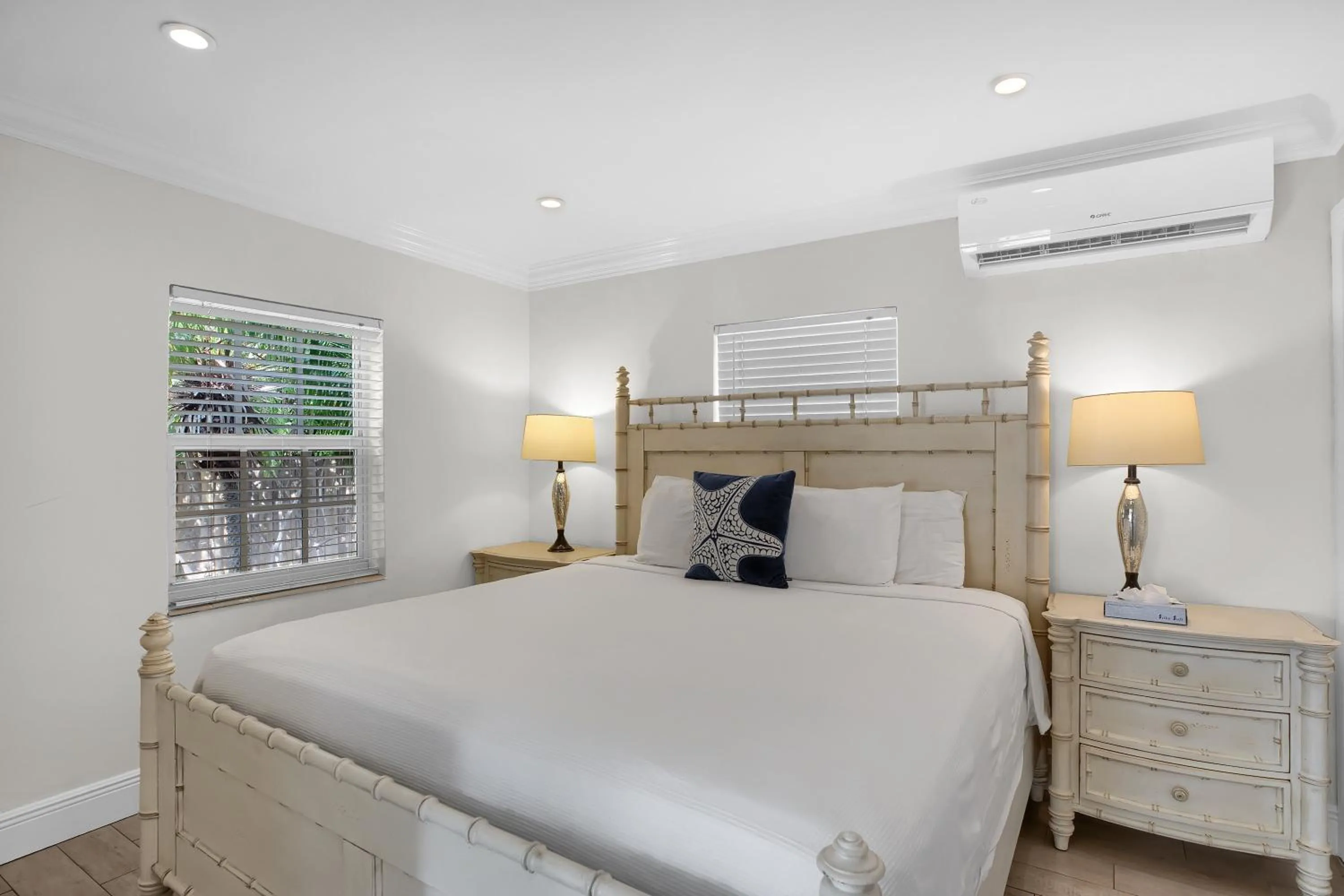 Bedroom, Bed in Atlantic Bay Resort