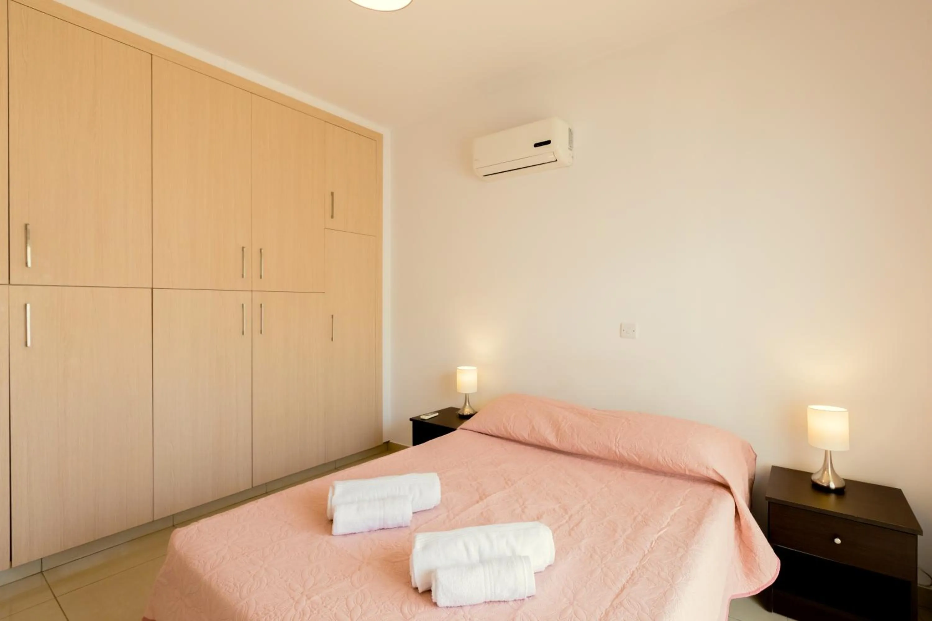 Bedroom, Bed in Oceania Bay Village