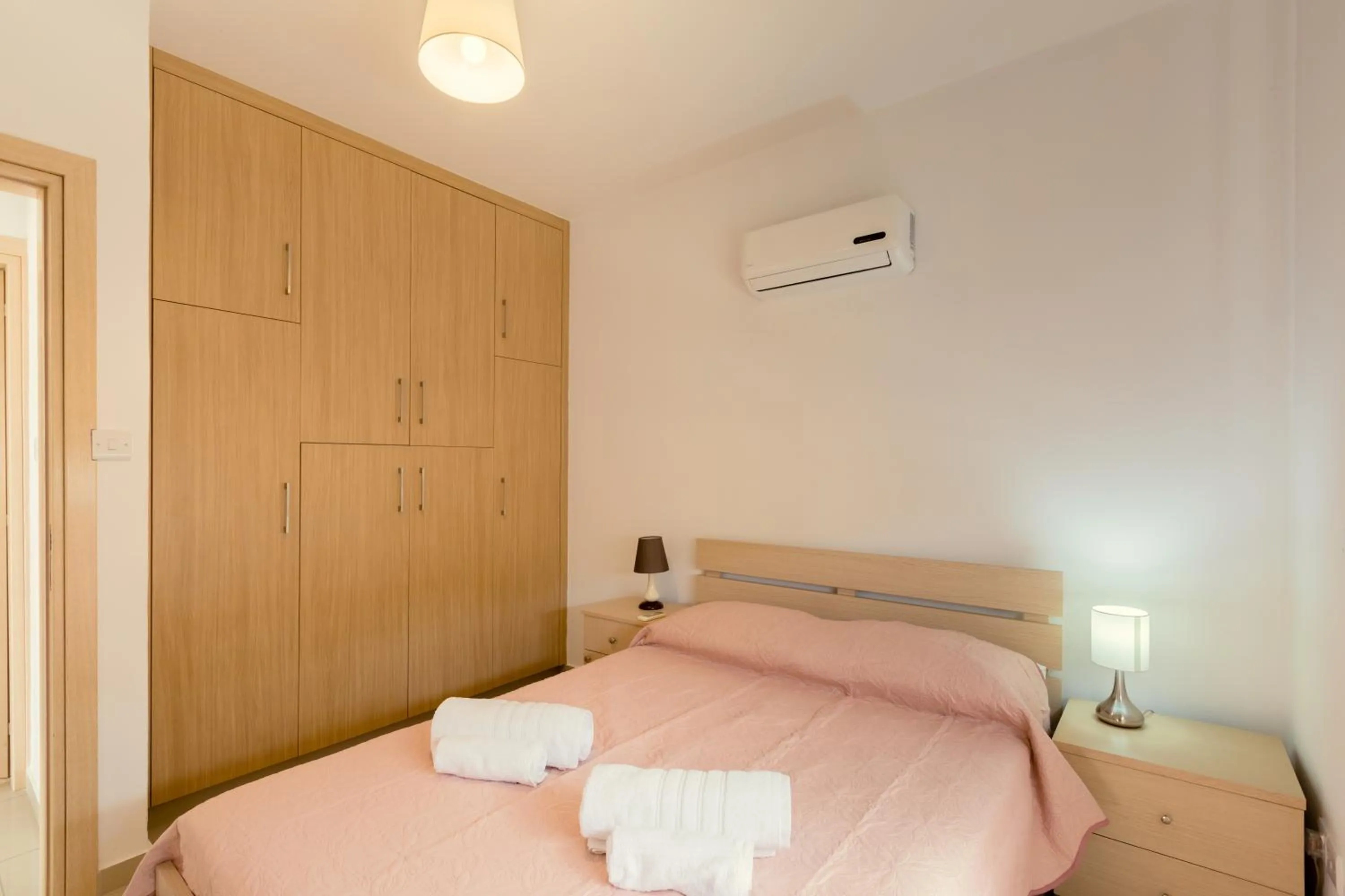 Bedroom, Bed in Oceania Bay Village