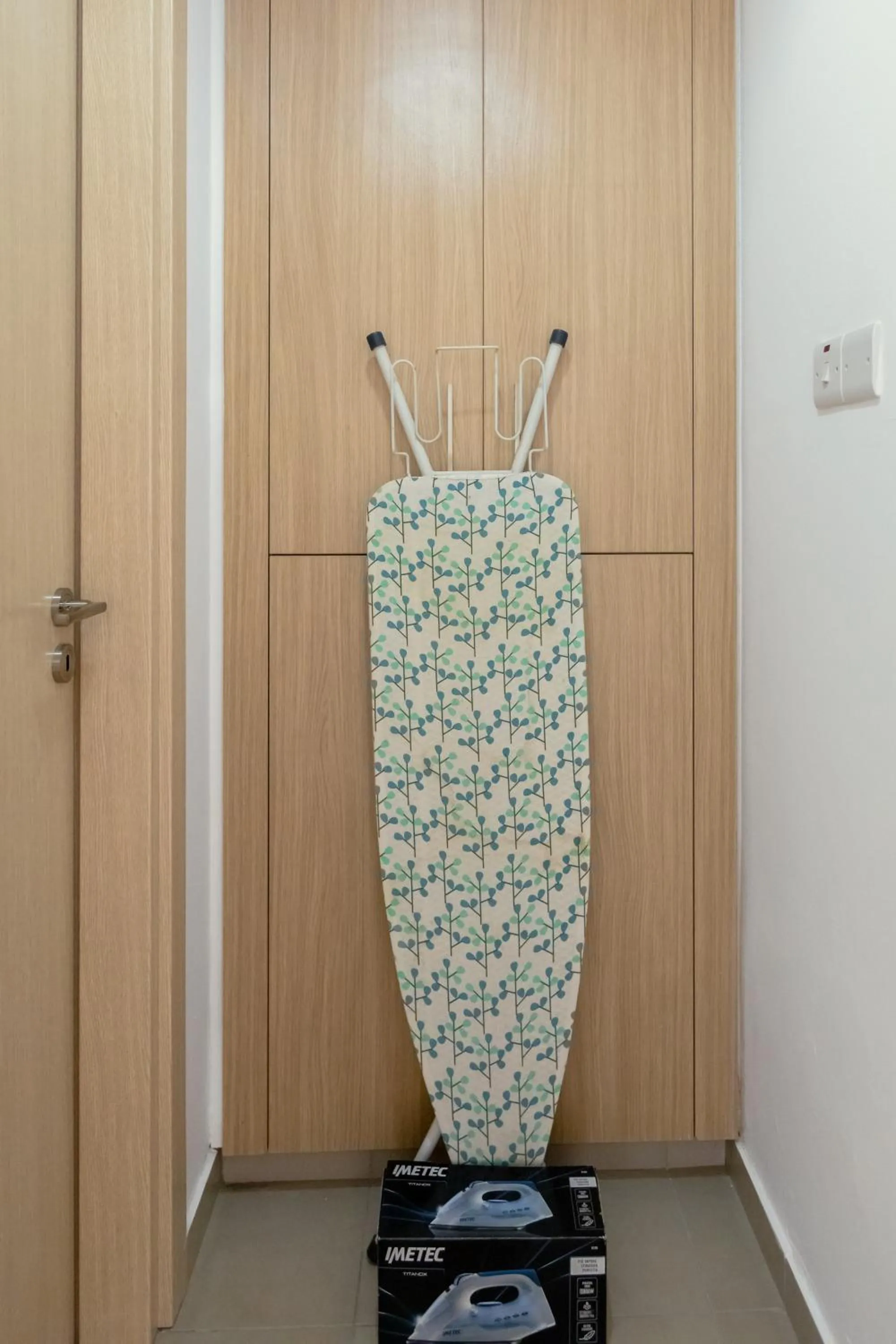 Decorative detail in Oceania Bay Village