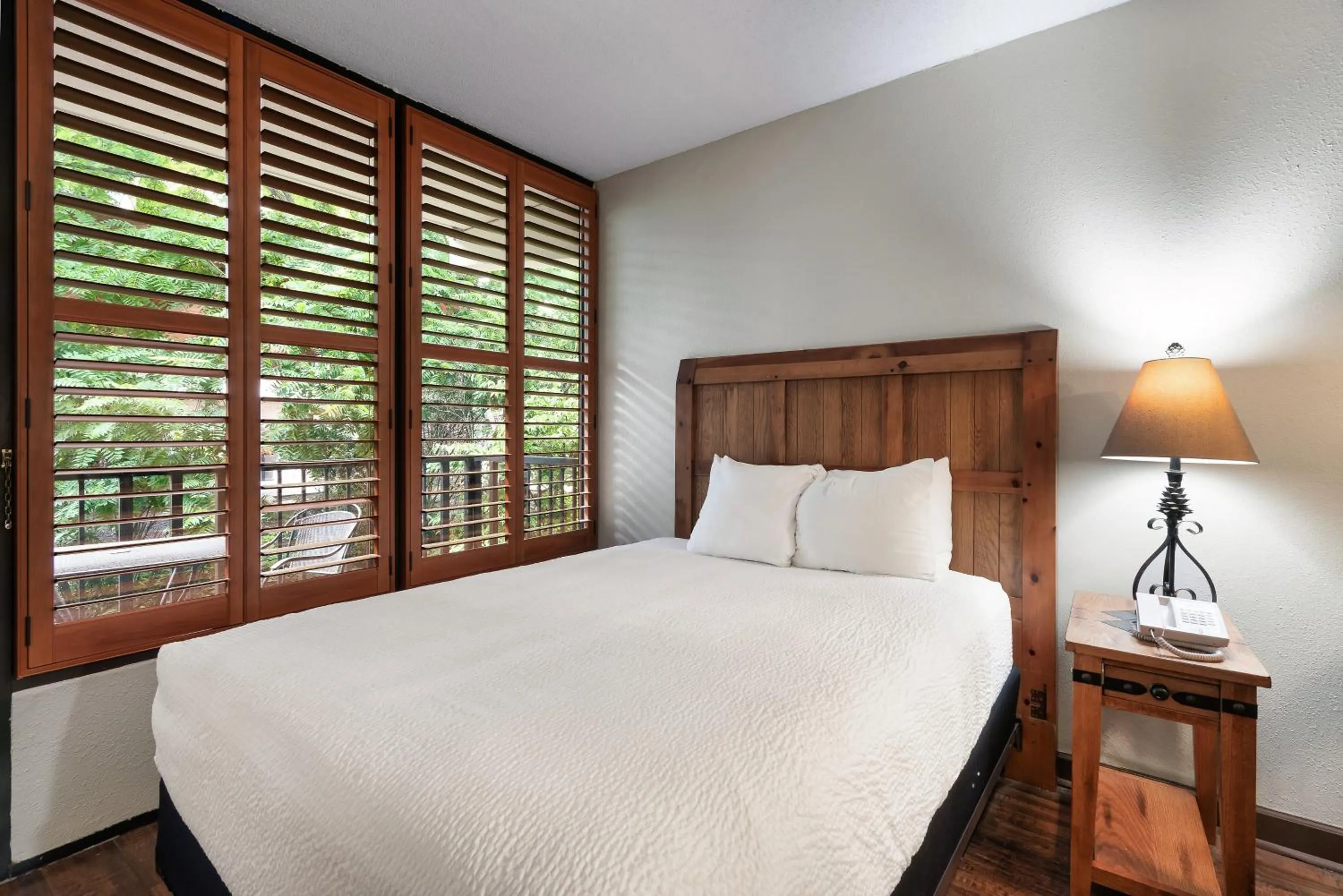 Bed in Gatlinburg Town Square