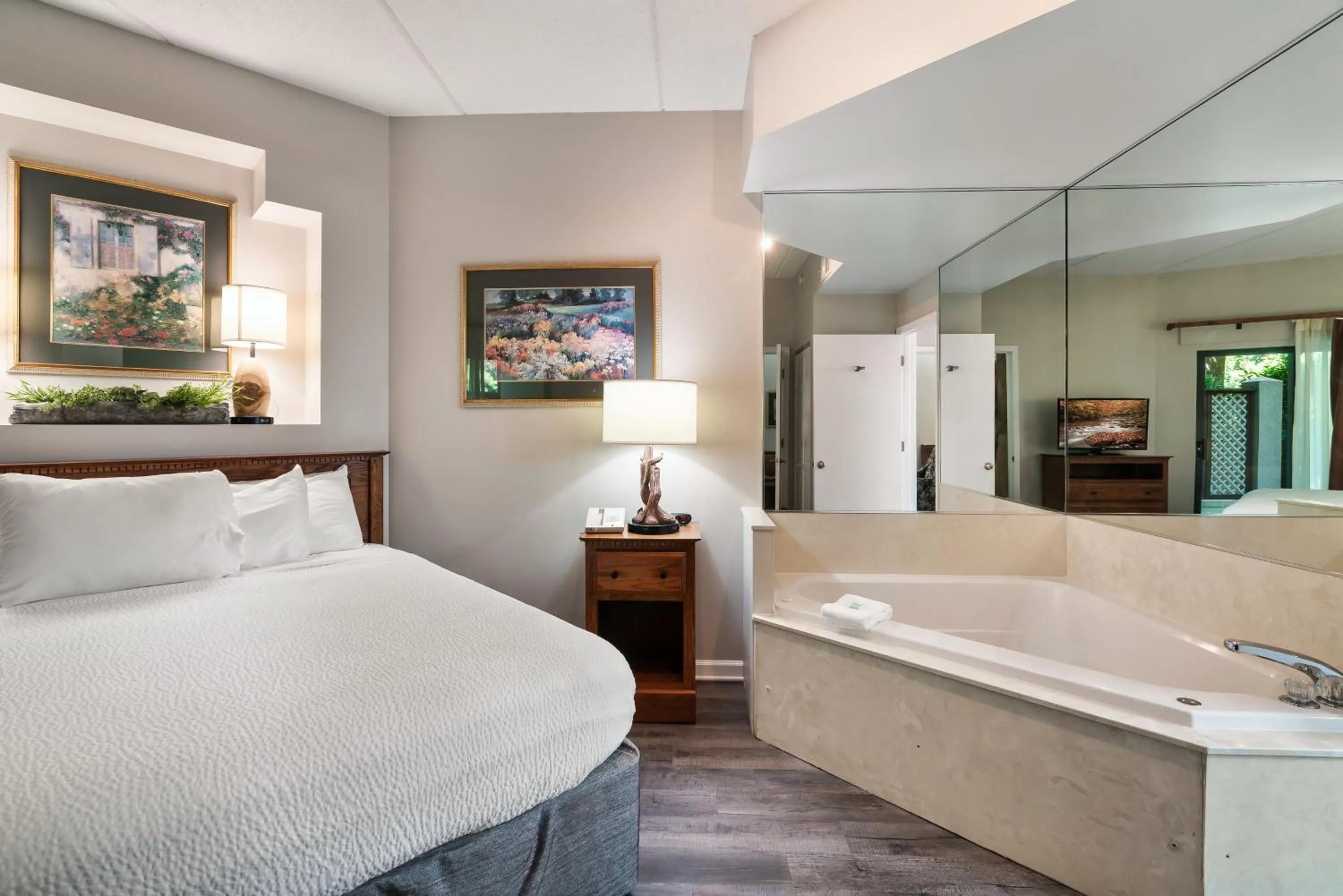 Bed in Gatlinburg Town Square