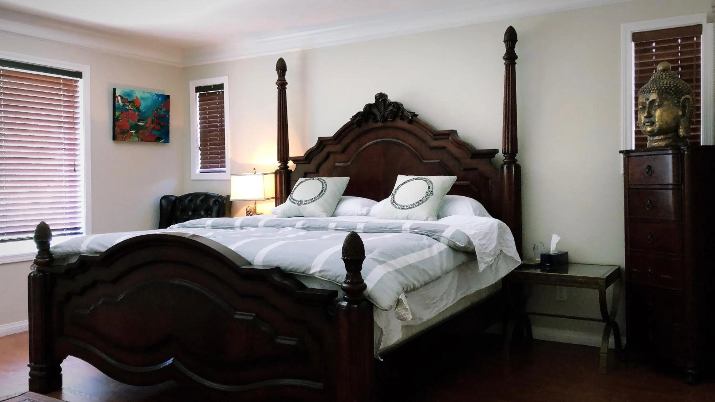 Bed in Royalty B&B