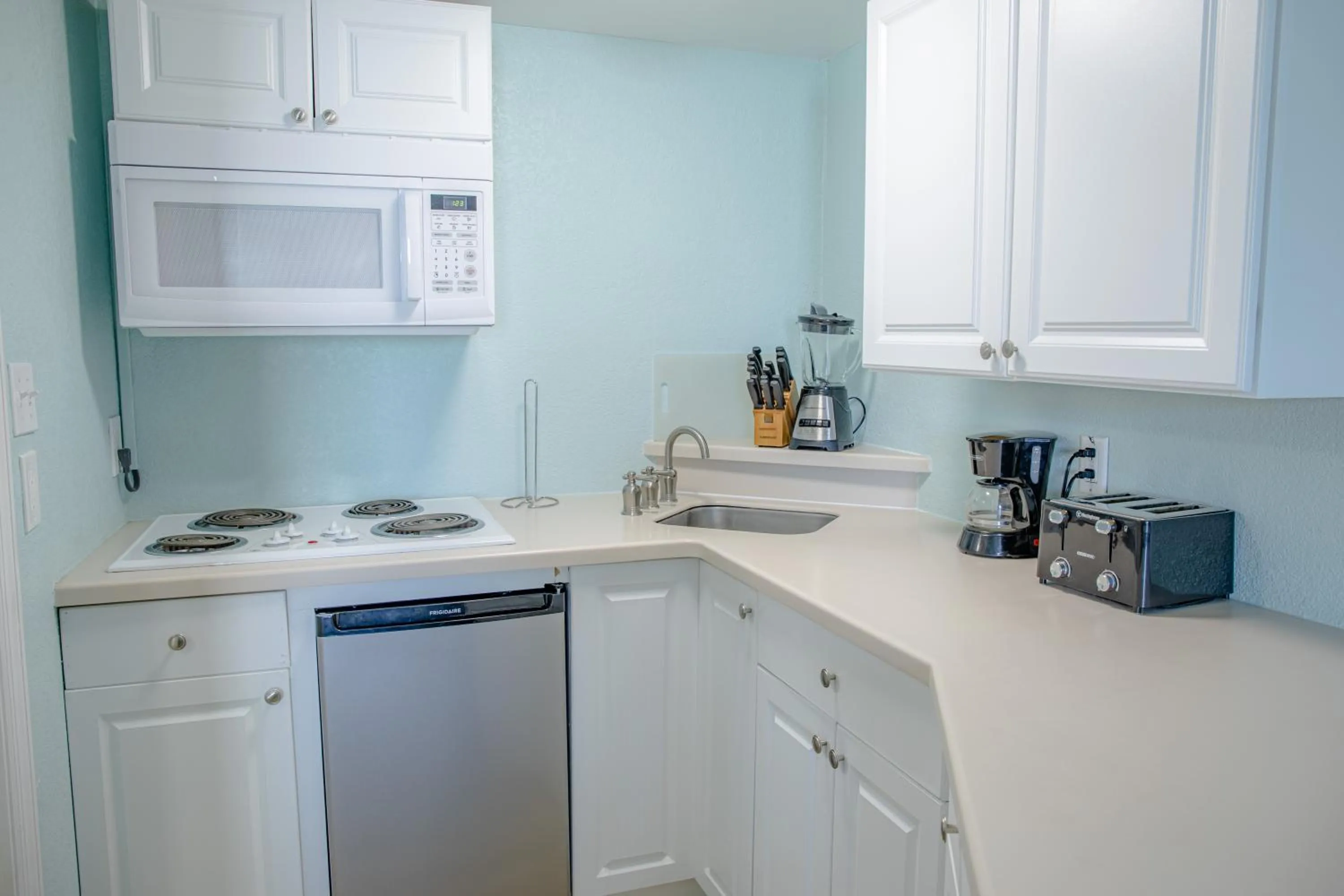 Kitchen or kitchenette in Sea and Breeze Hotel and Condo