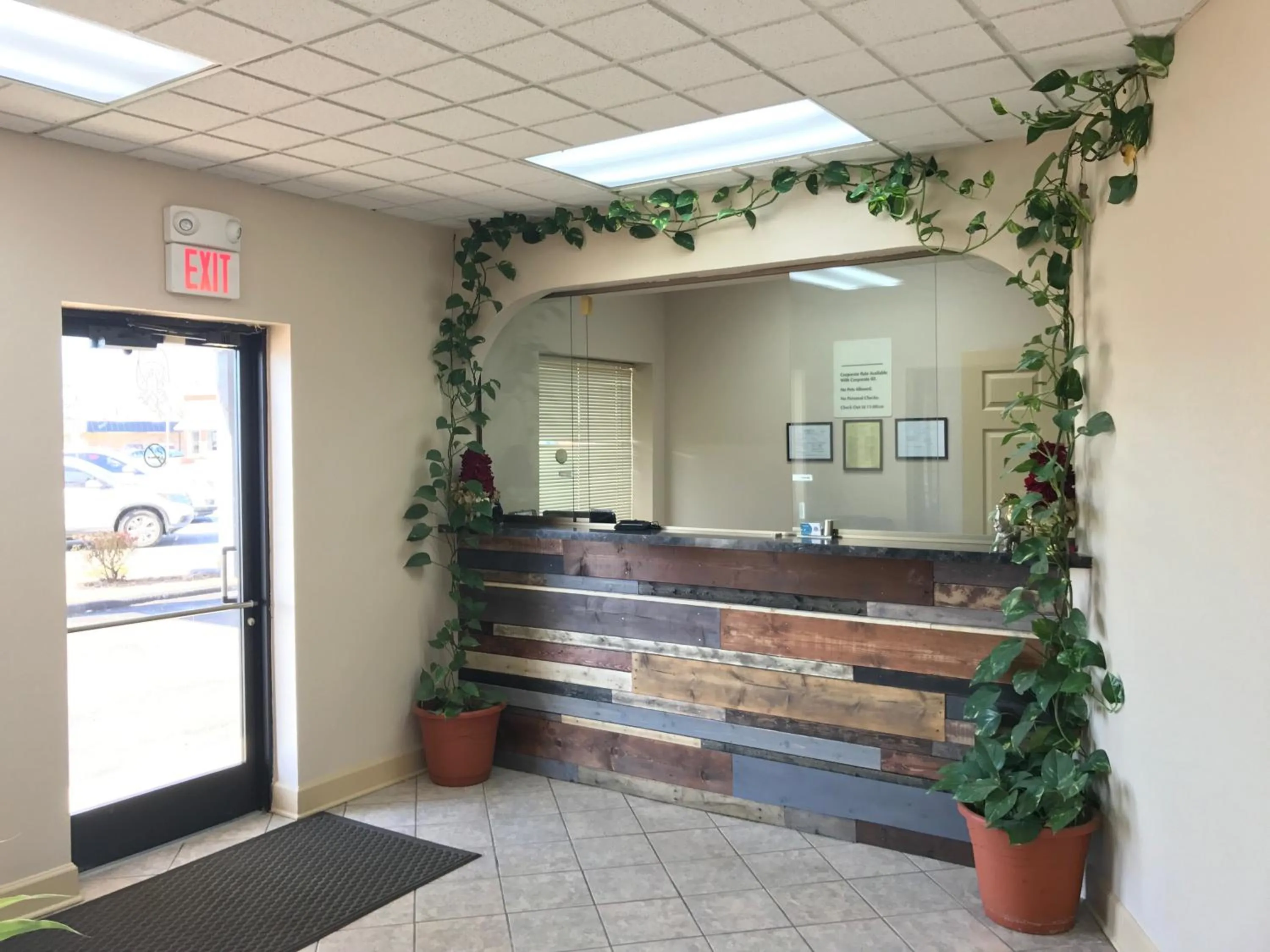 Lobby or reception in Legacy Inn - Gallatin