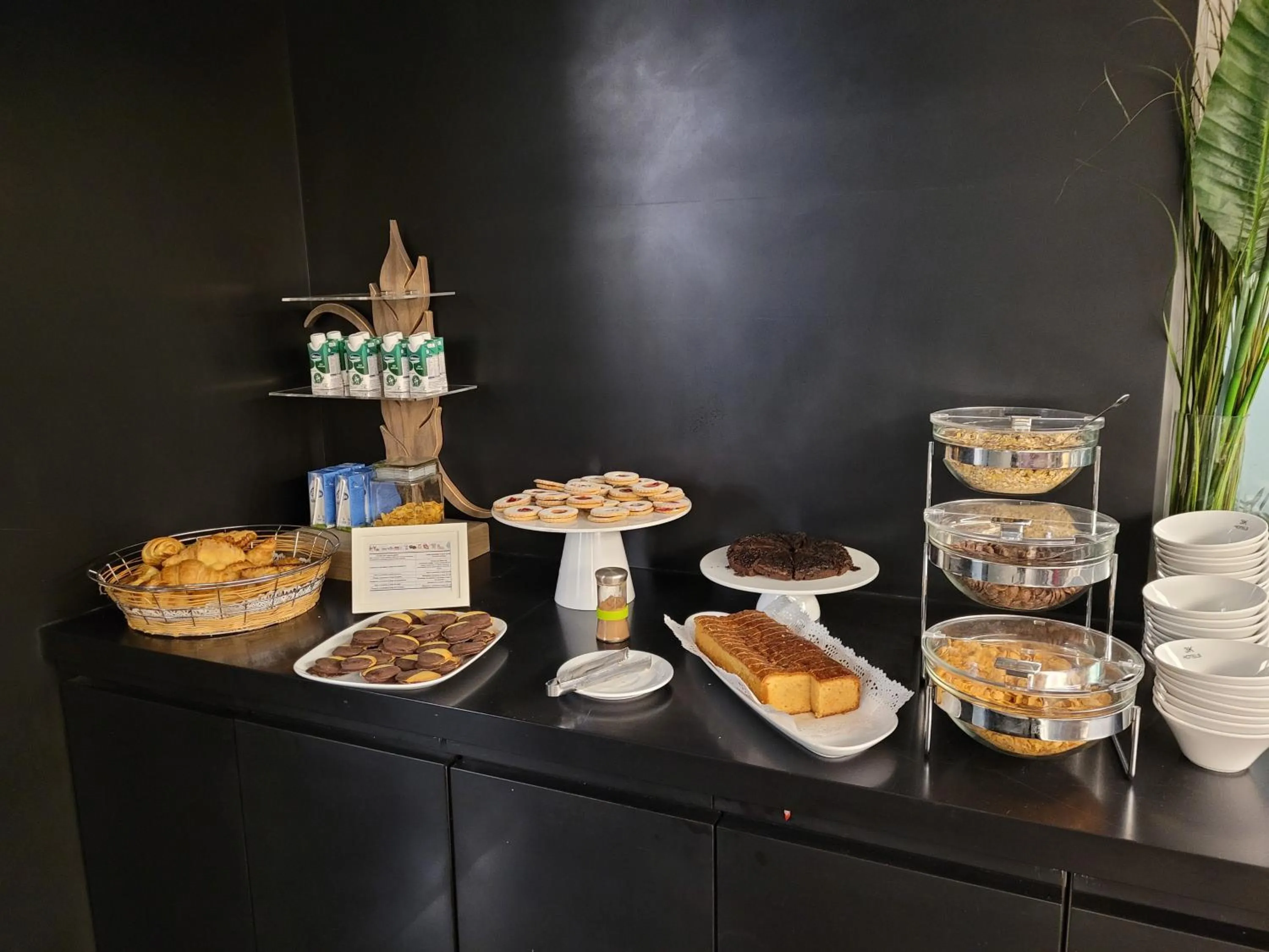 Restaurant/places to eat in Hotel 3K Europa