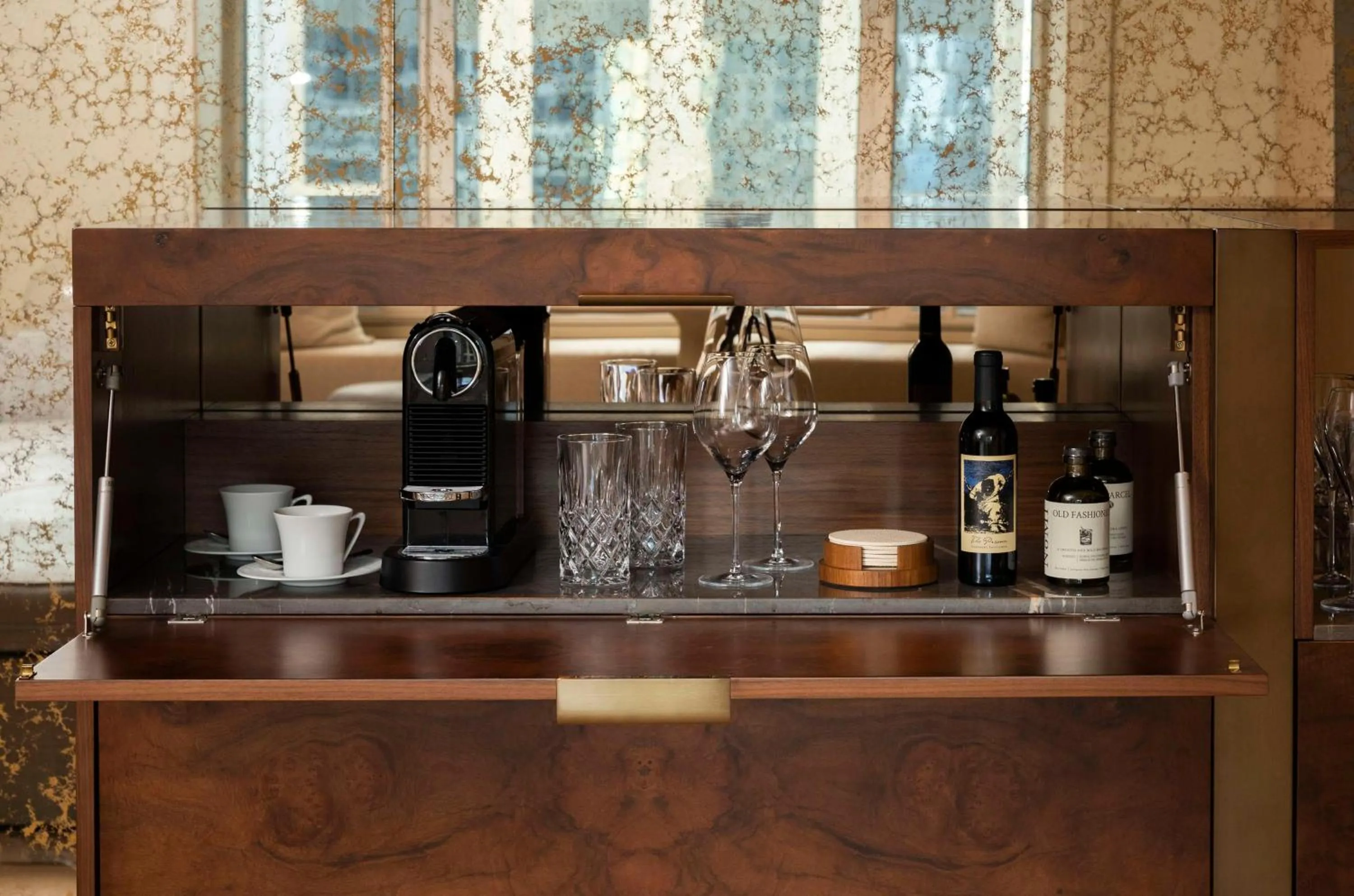 Photo of the whole room in Park Hyatt Chicago