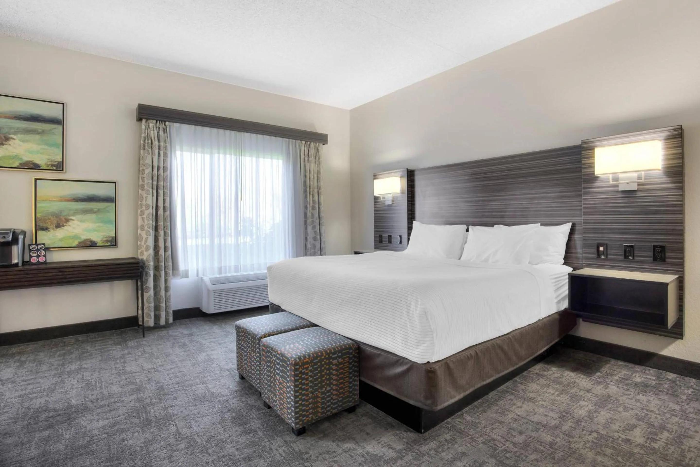 Bedroom, Bed in Hells Canyon Grand Hotel, an Ascend Collection Hotel