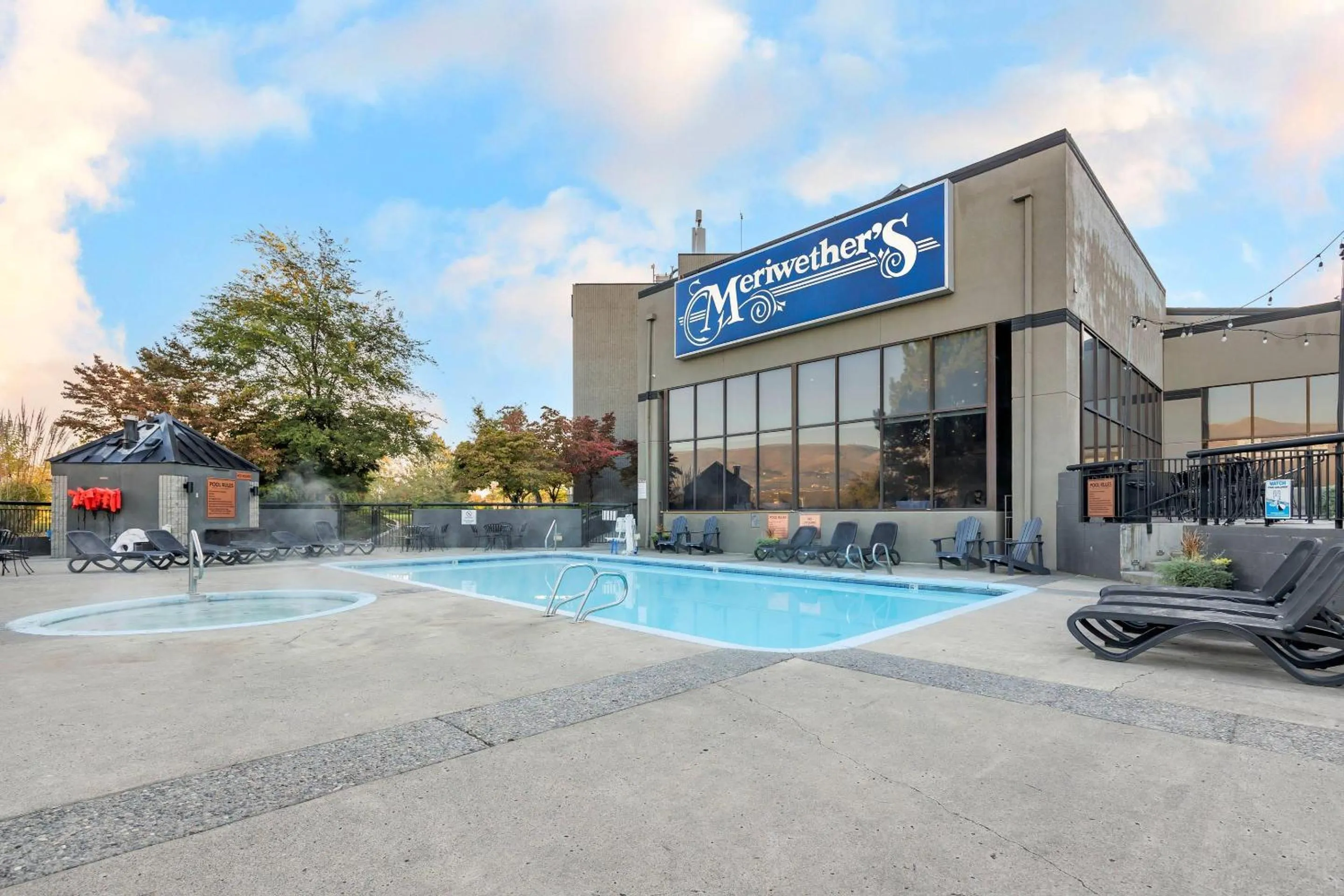 Swimming pool in Hells Canyon Grand Hotel, an Ascend Collection Hotel
