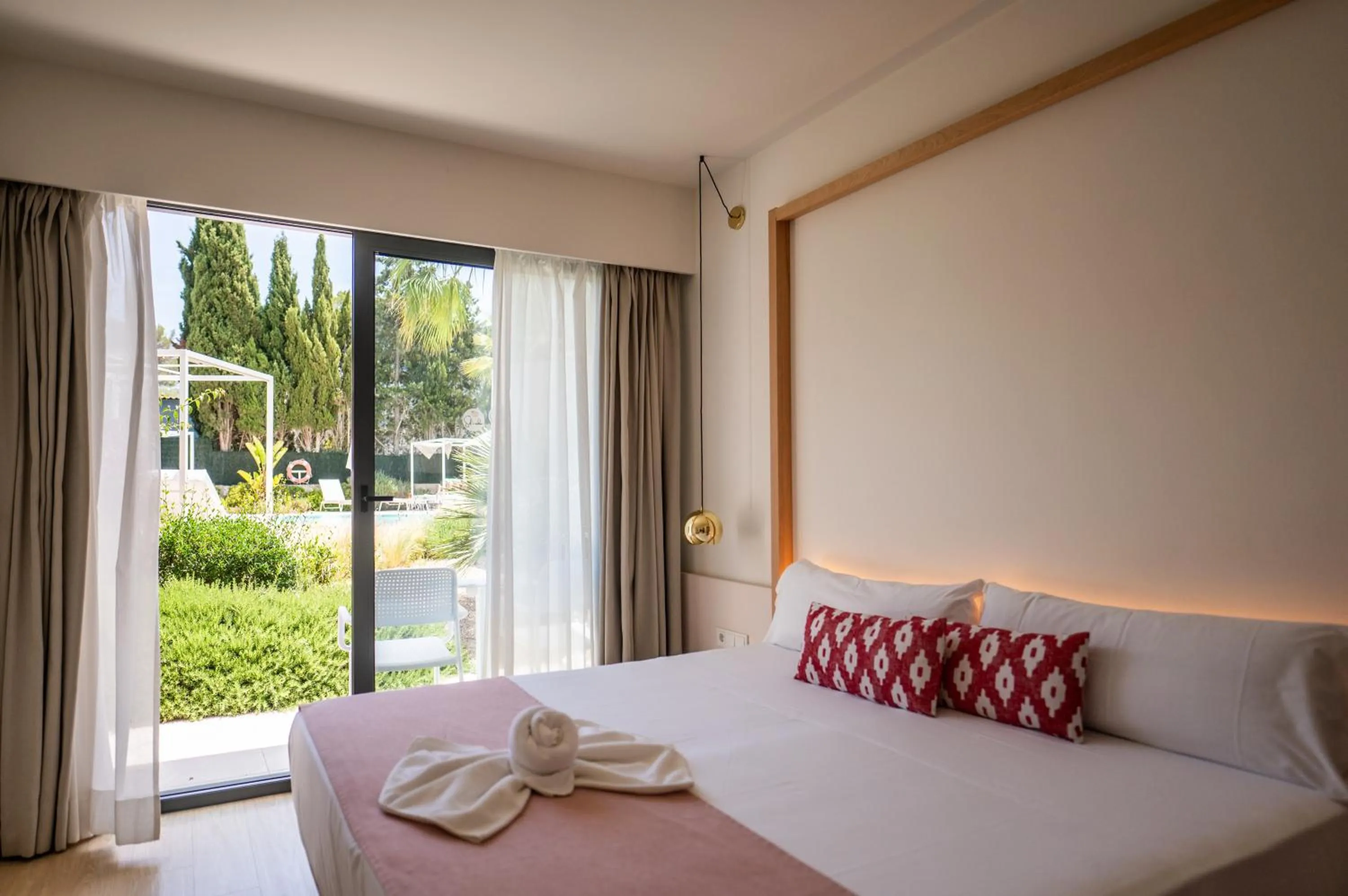 Bed in Sol i Vida Hotel - Adults Only