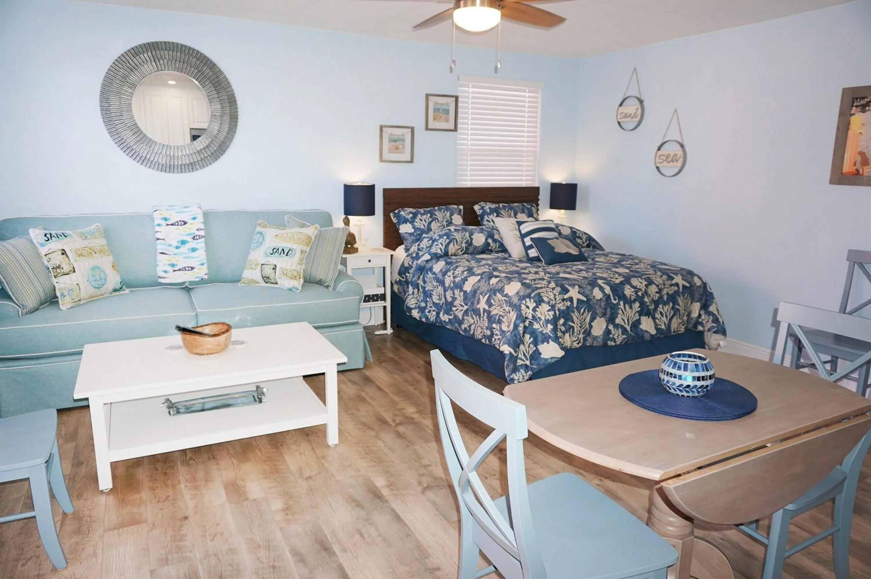 Photo of the whole room in Gulf Winds Resort by Travel Resort Services