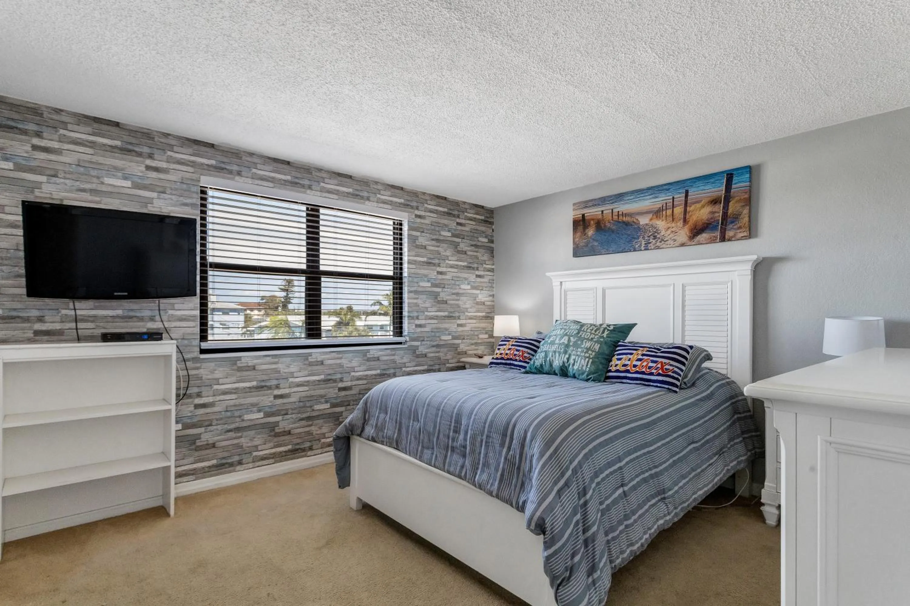 TV and multimedia in Gulf Winds Resort by Travel Resort Services