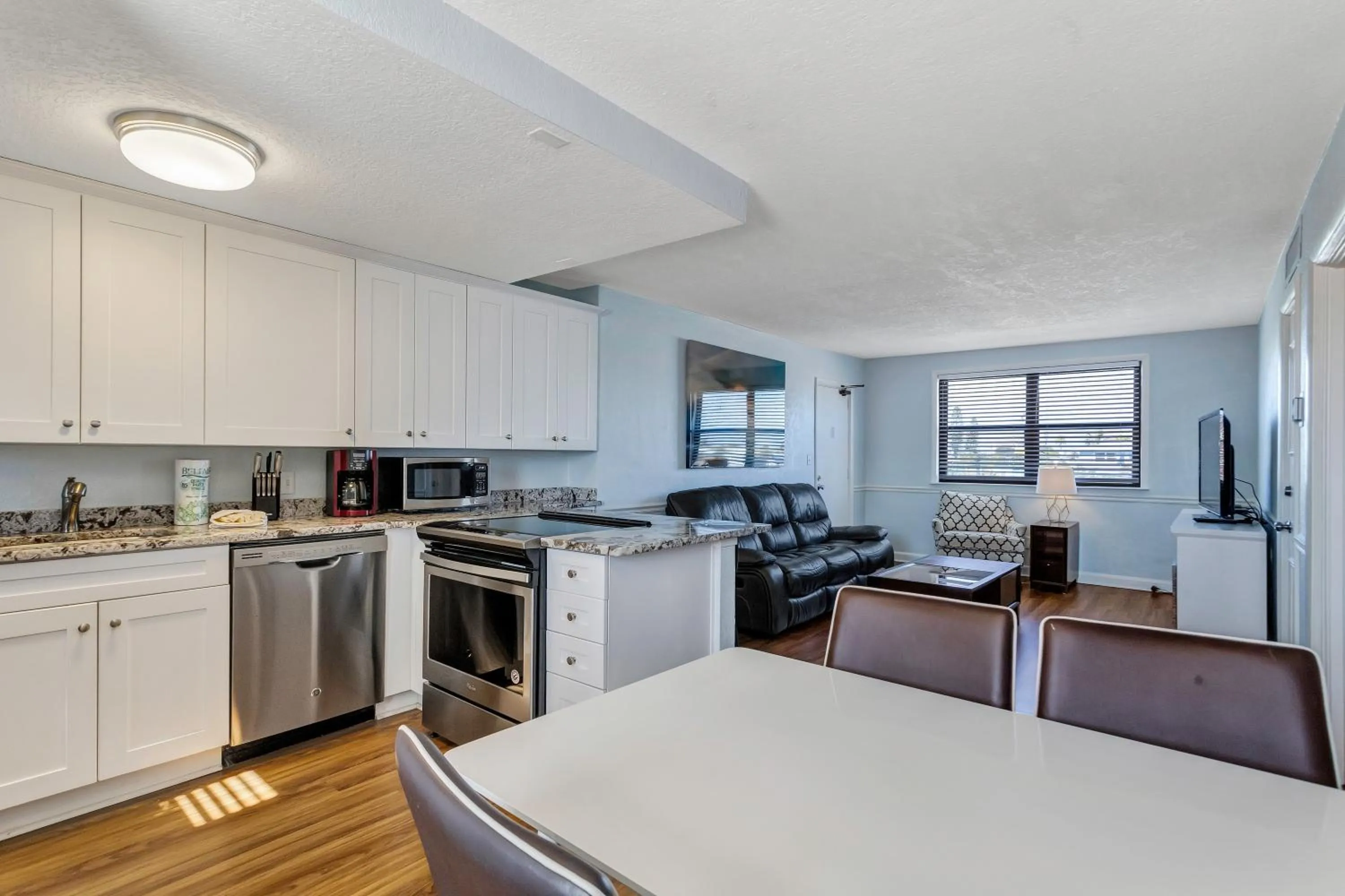 Kitchen or kitchenette in Gulf Winds Resort by Travel Resort Services