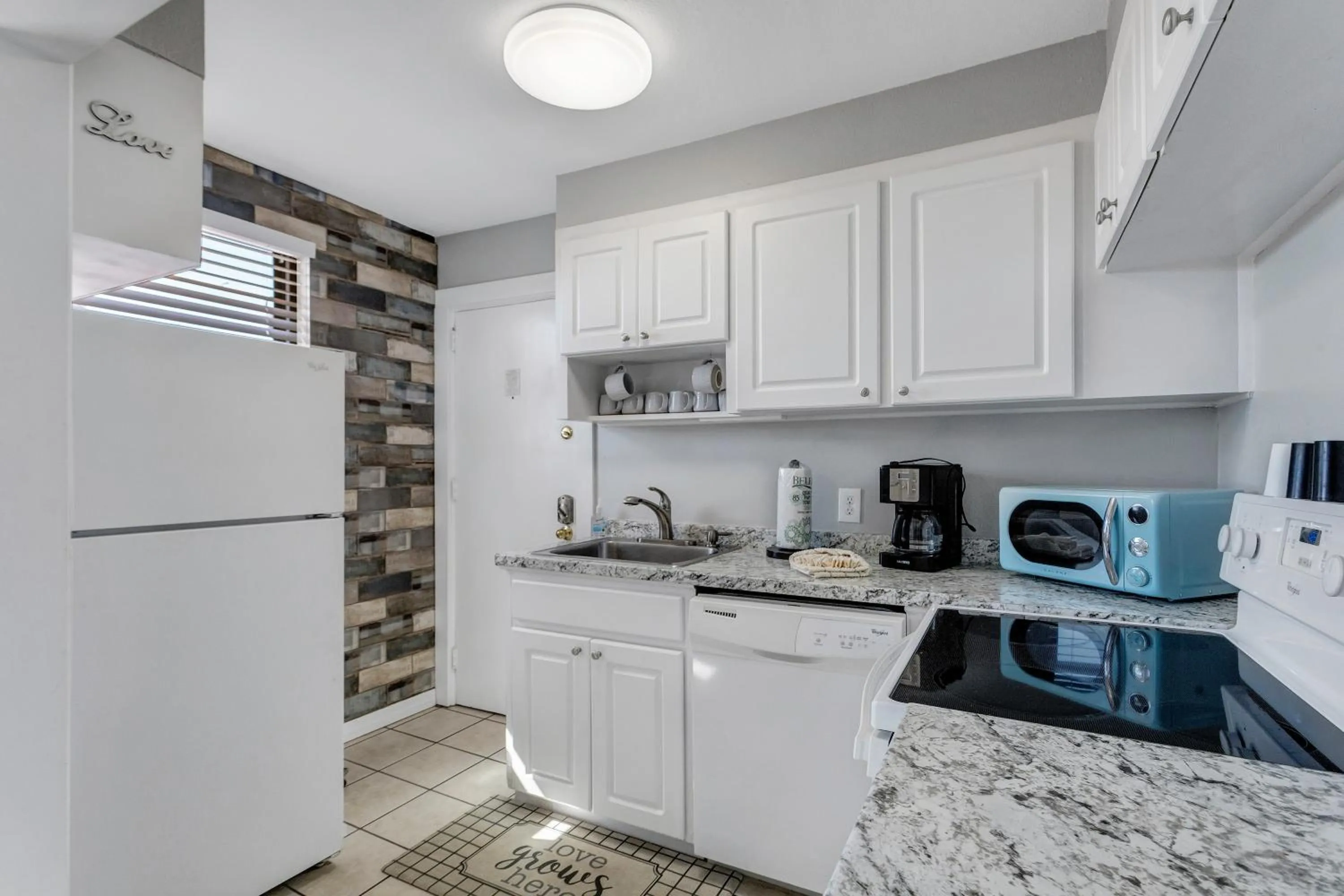 Facade/entrance in Gulf Winds Resort by Travel Resort Services