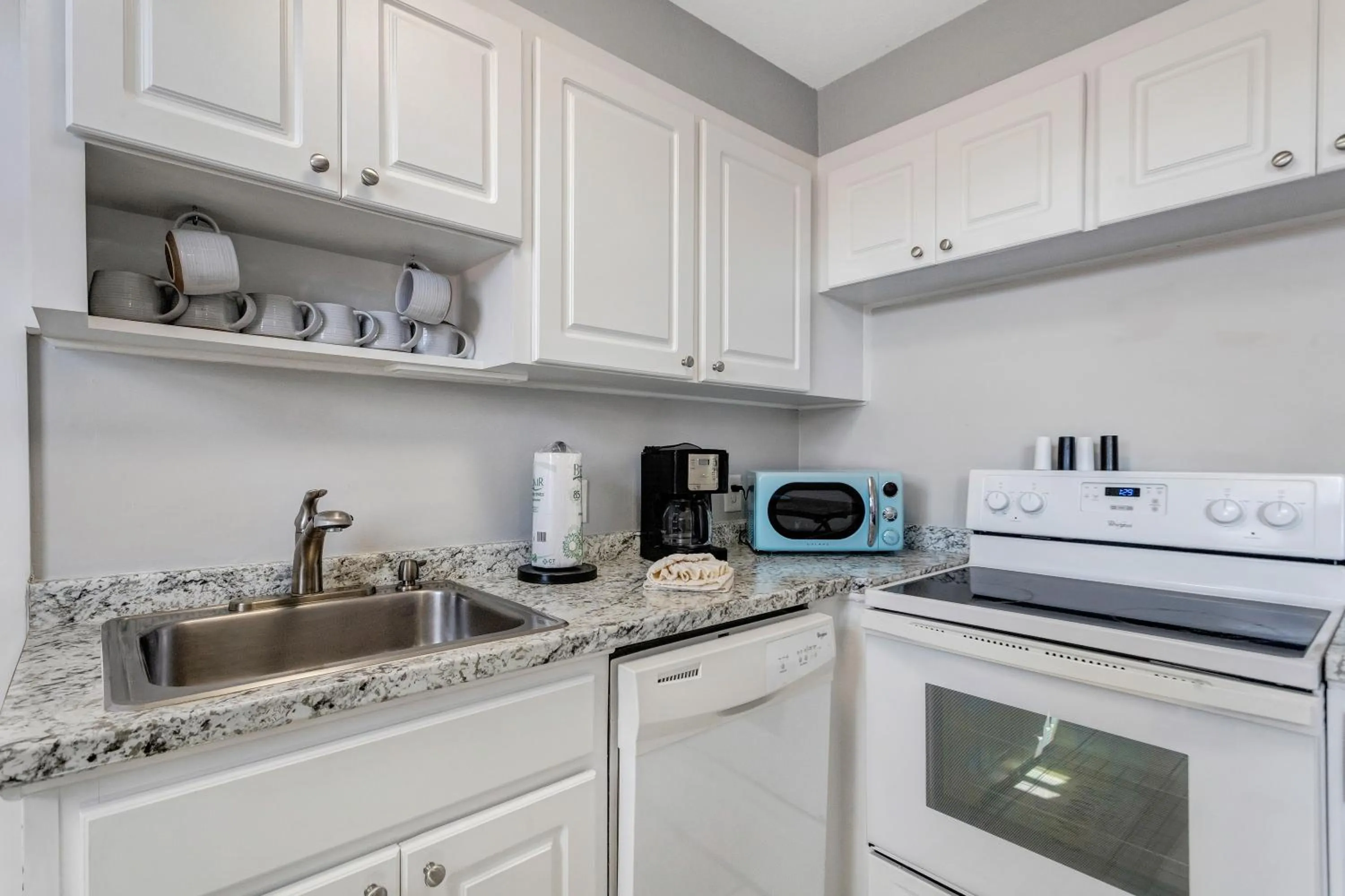 Kitchen or kitchenette in Gulf Winds Resort by Travel Resort Services