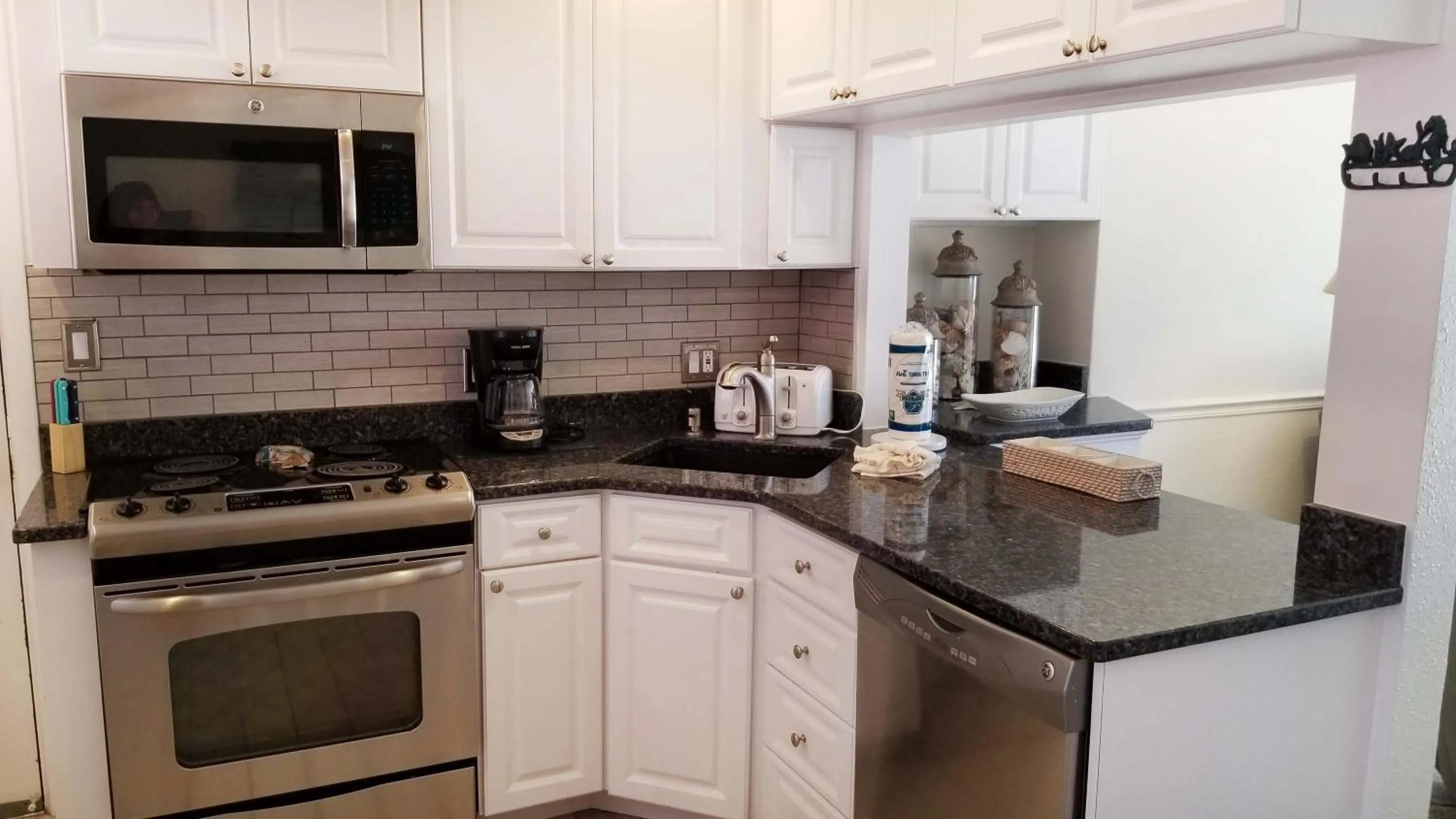 Kitchen or kitchenette in Gulf Winds Resort by Travel Resort Services