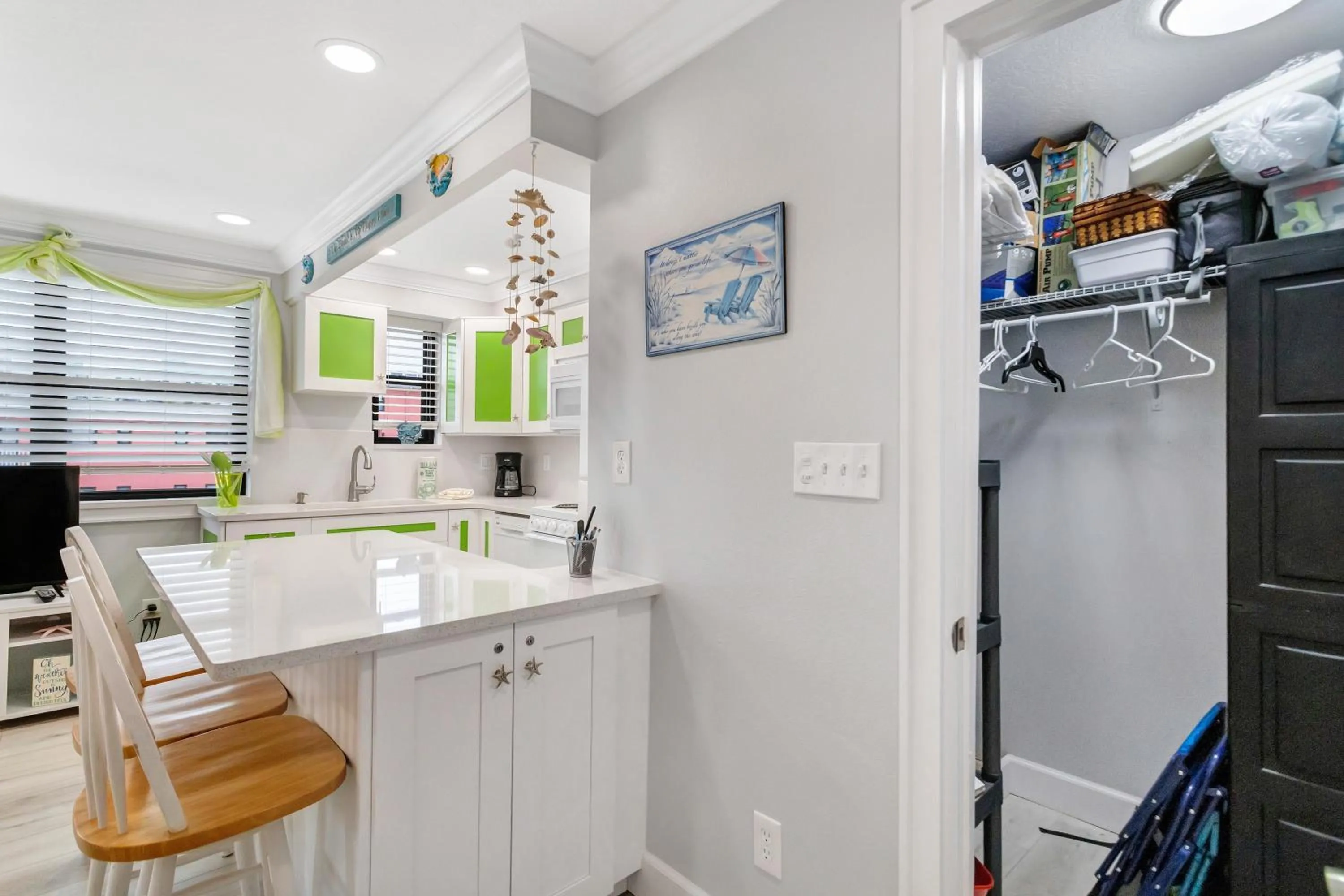 Kitchen or kitchenette in Gulf Winds Resort by Travel Resort Services