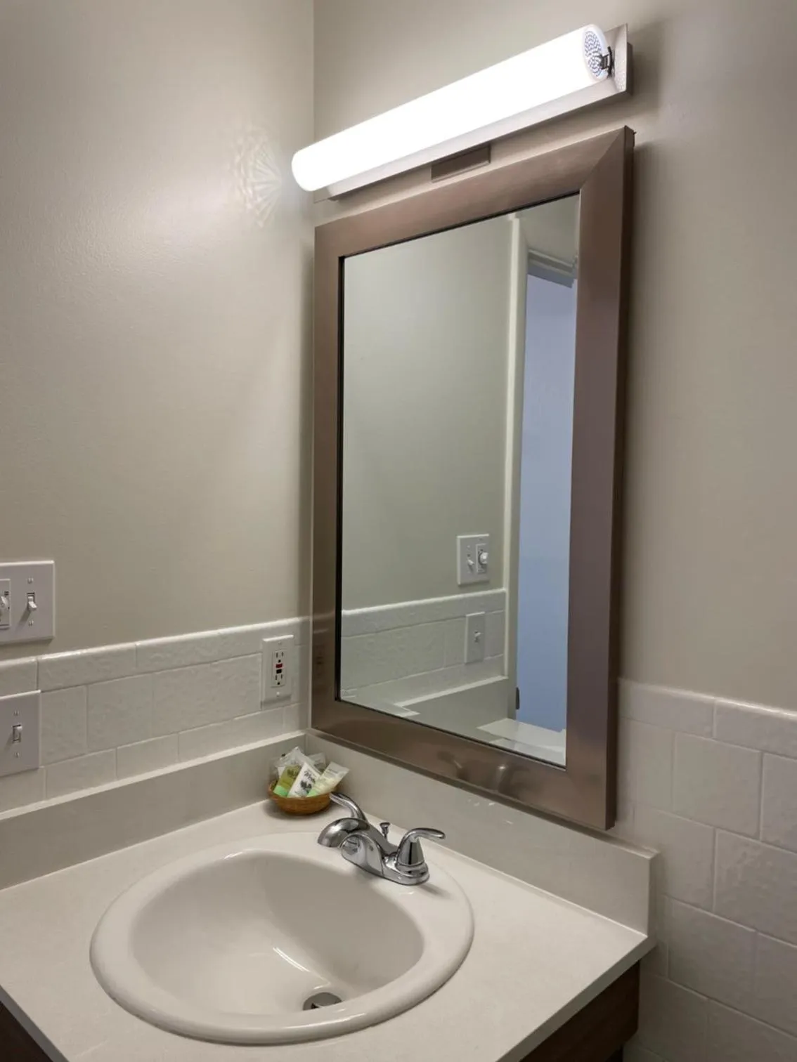 Bathroom in Crown Motel