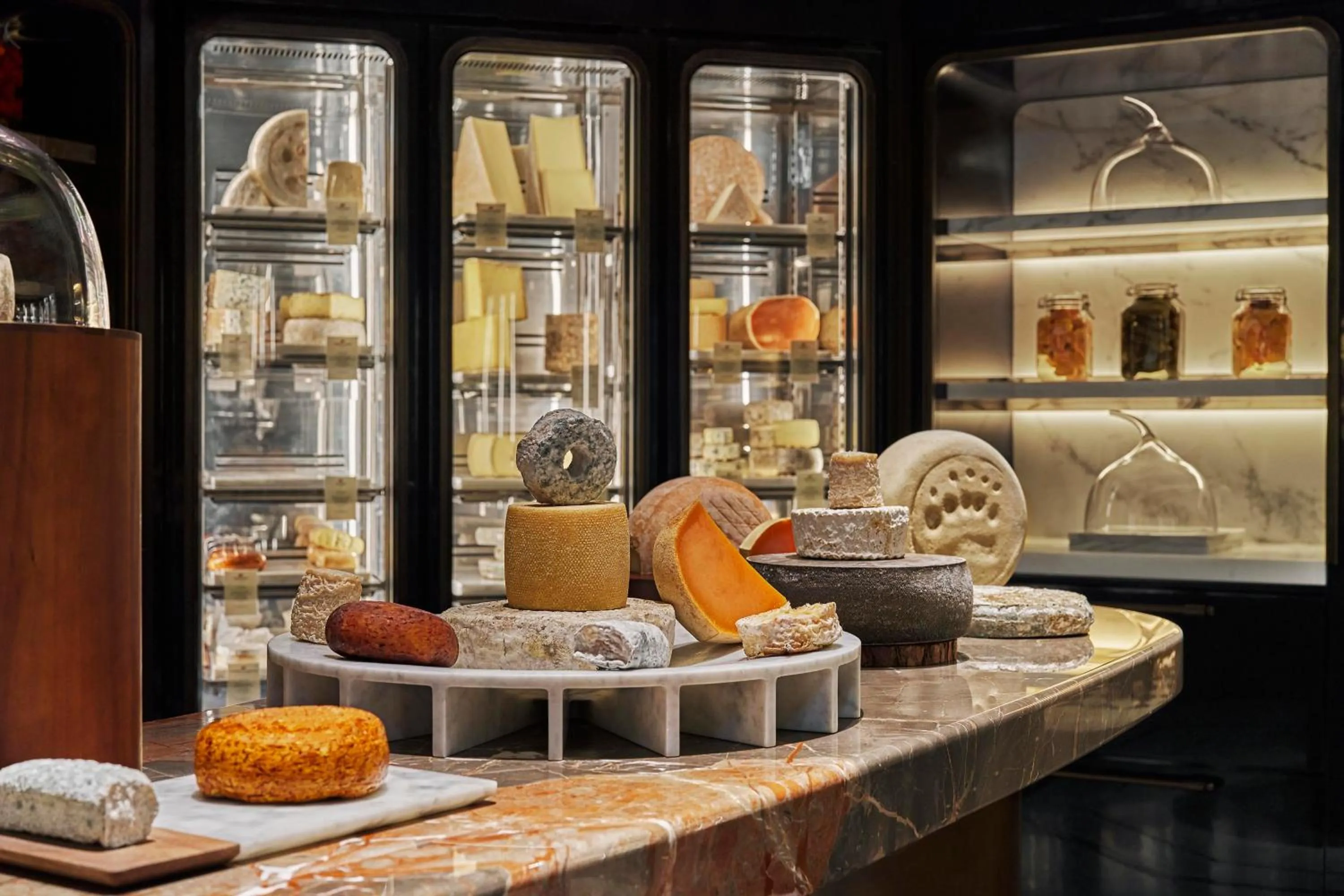 Restaurant/places to eat in Four Seasons Hotel Riyadh