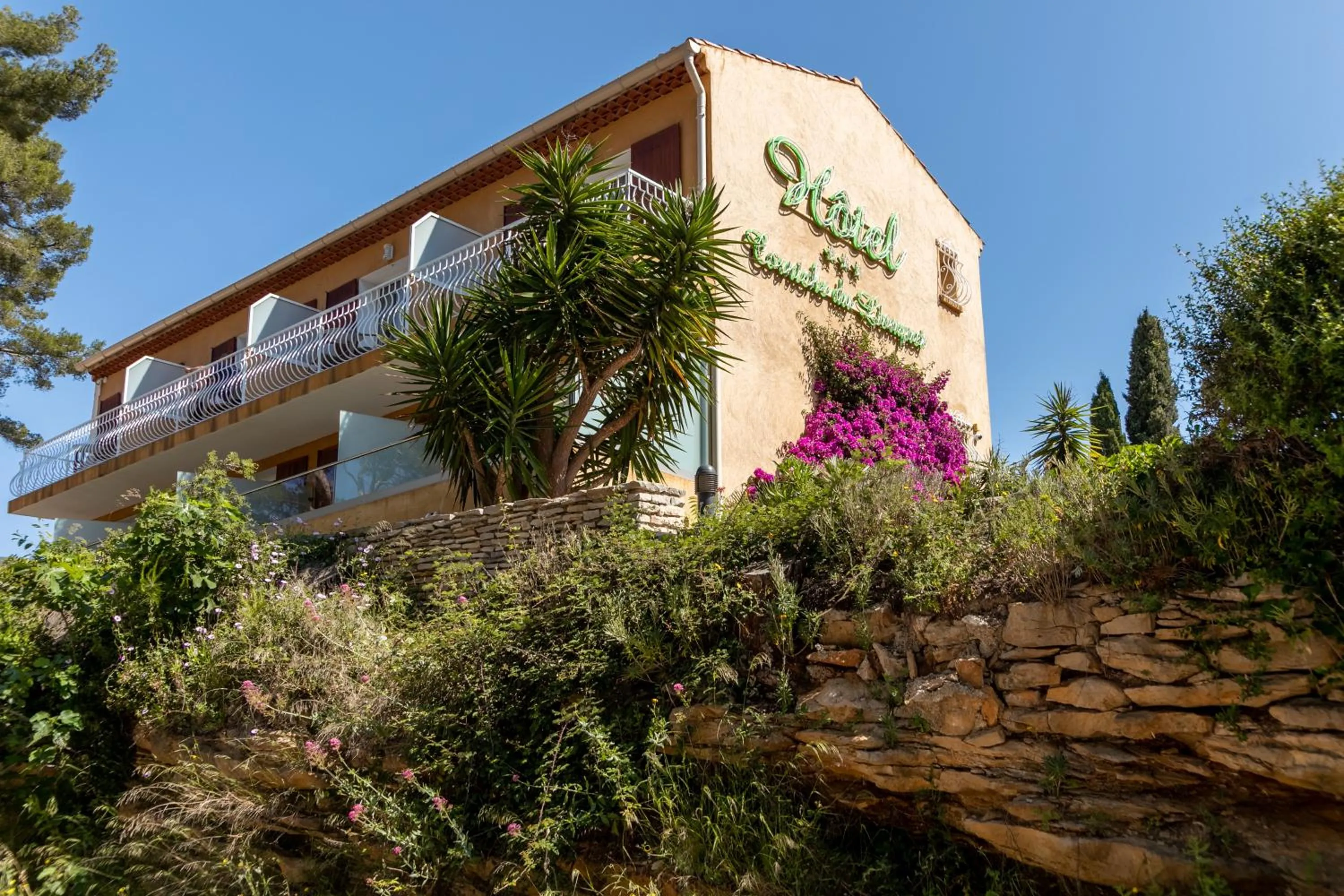 Property building in Hôtel Corniche du Liouquet