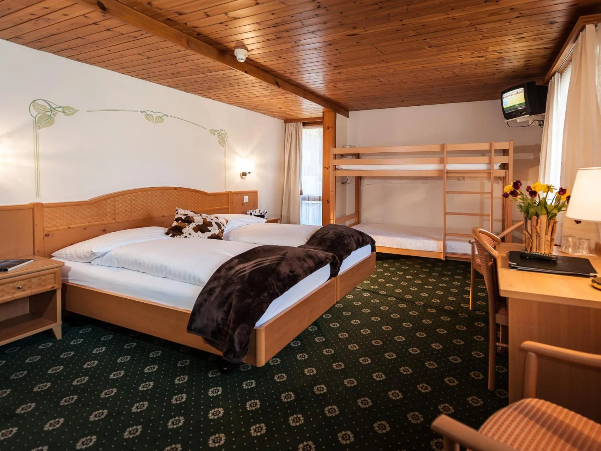 Bed in Hotel Oberland