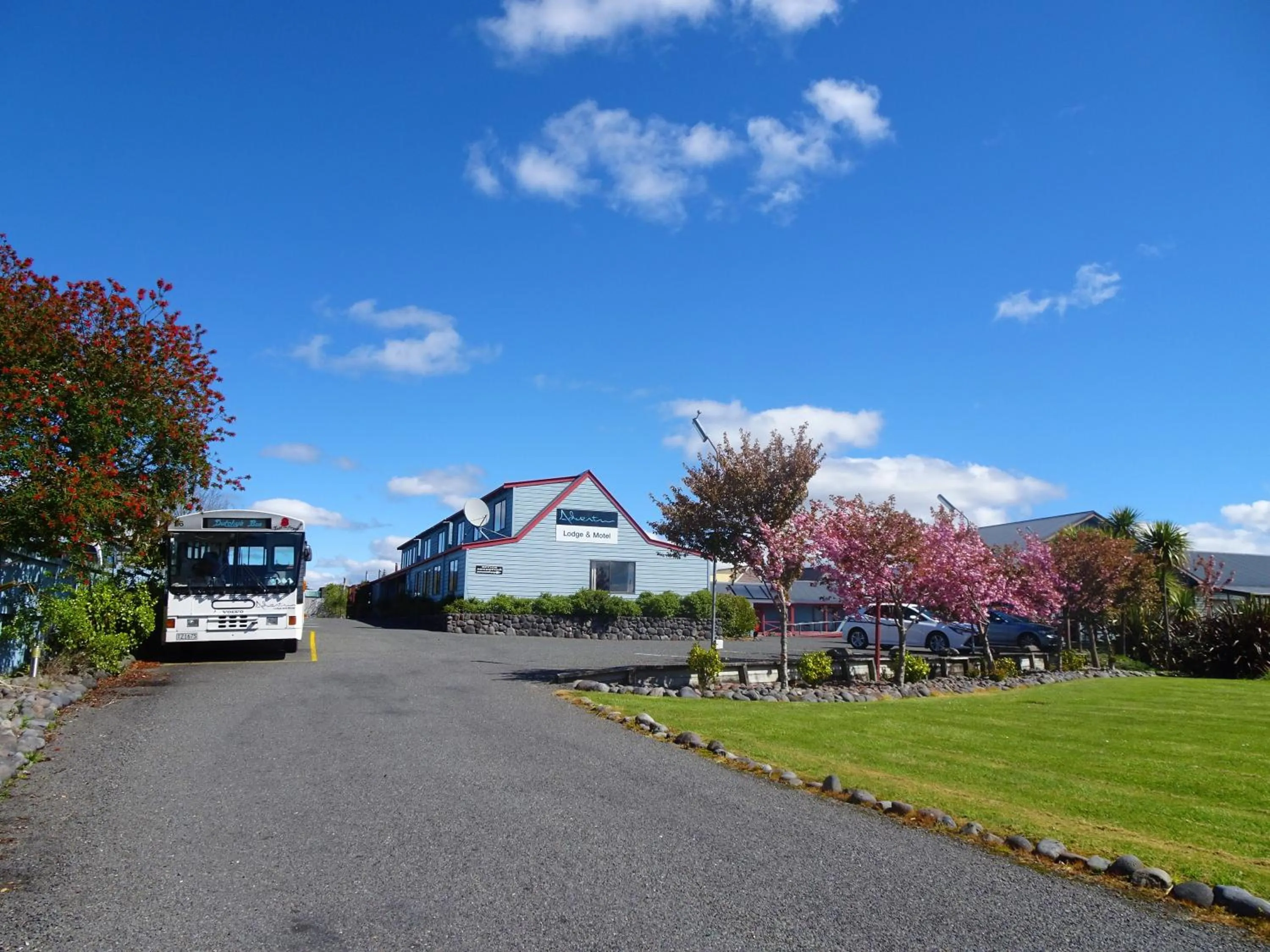 Property building in Adventure Lodge and Motels and Tongariro Crossing Track Transport