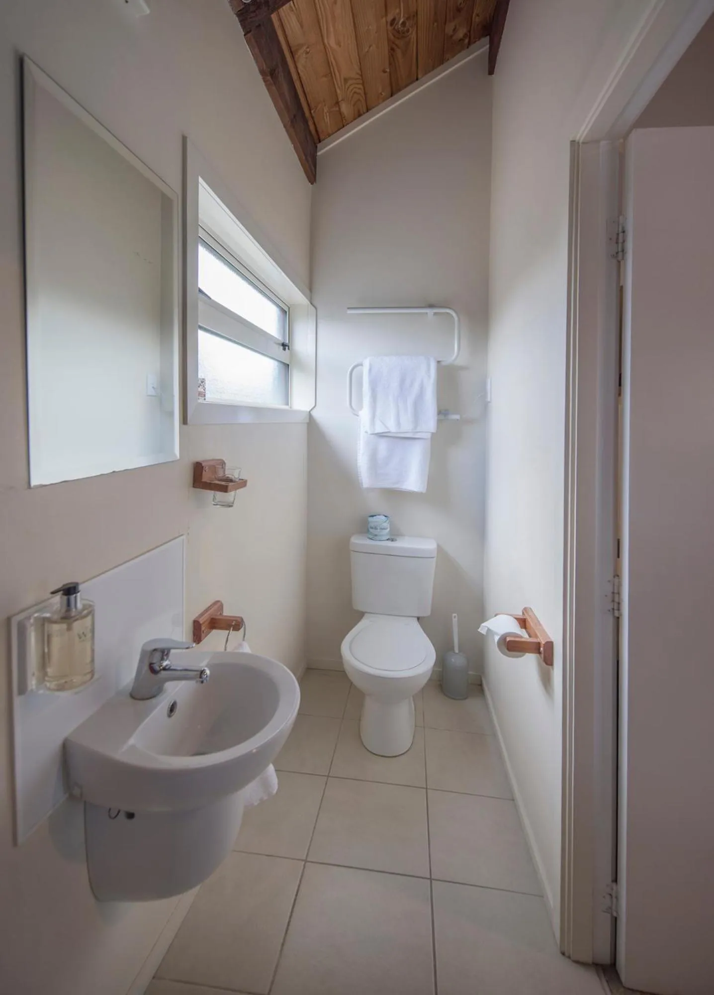 Toilet in Adventure Lodge and Motels and Tongariro Crossing Track Transport