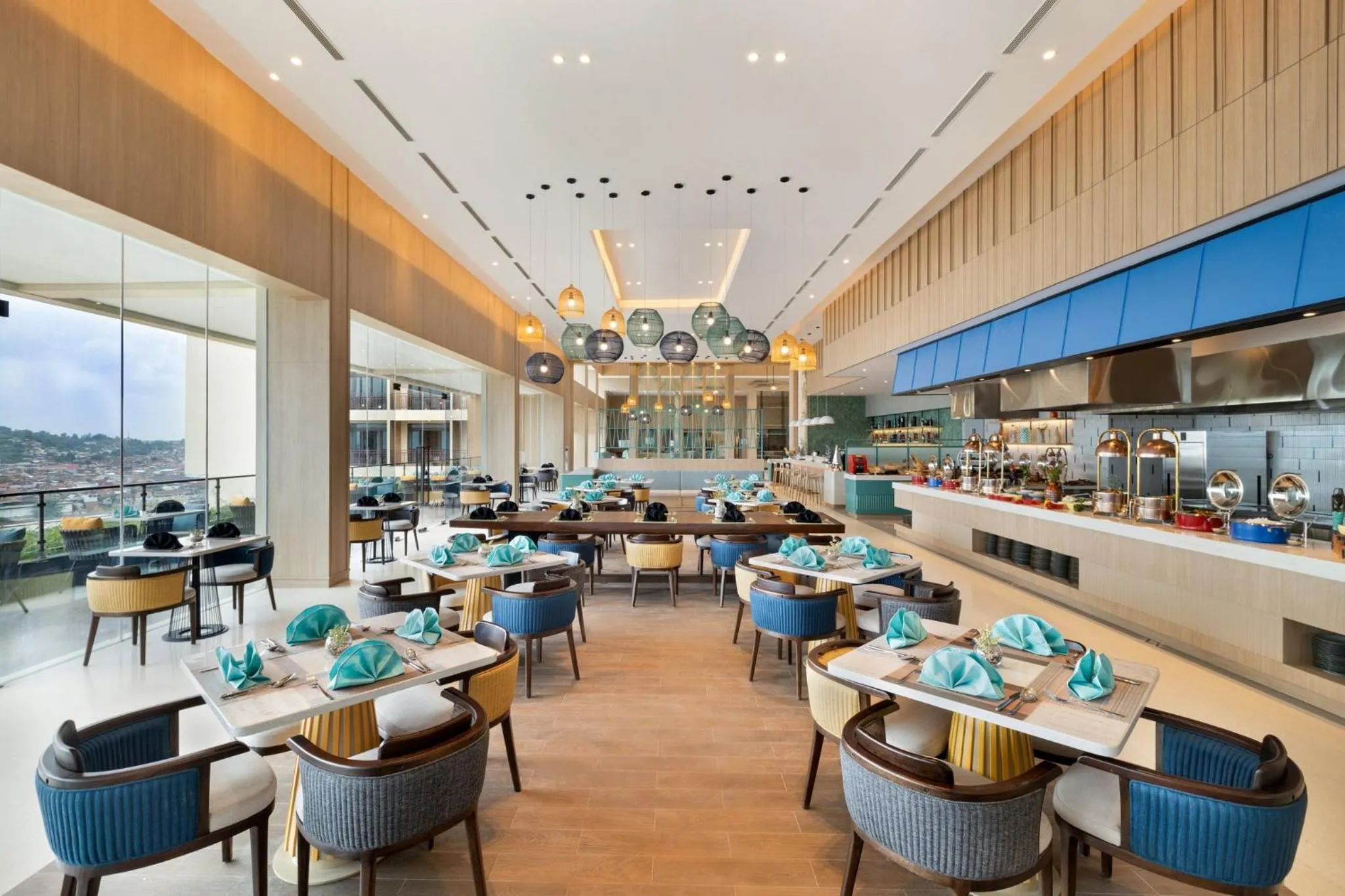 Restaurant/places to eat in Holiday Inn Lampung Bukit Randu by IHG