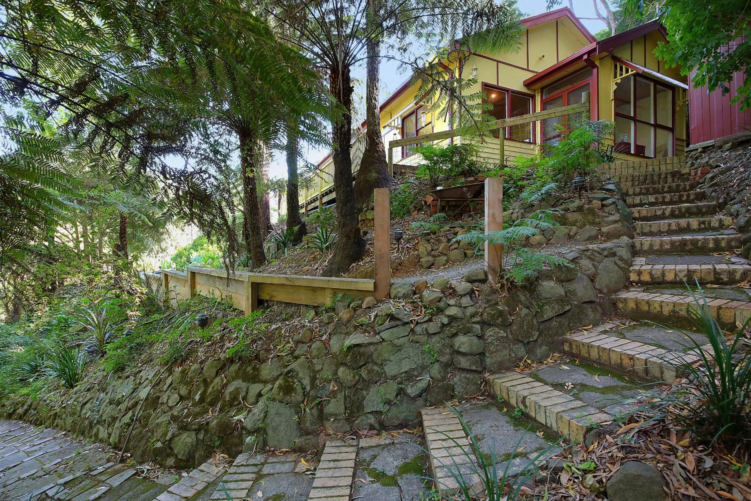 BBQ facilities in Charnwood Cottages in Warburton