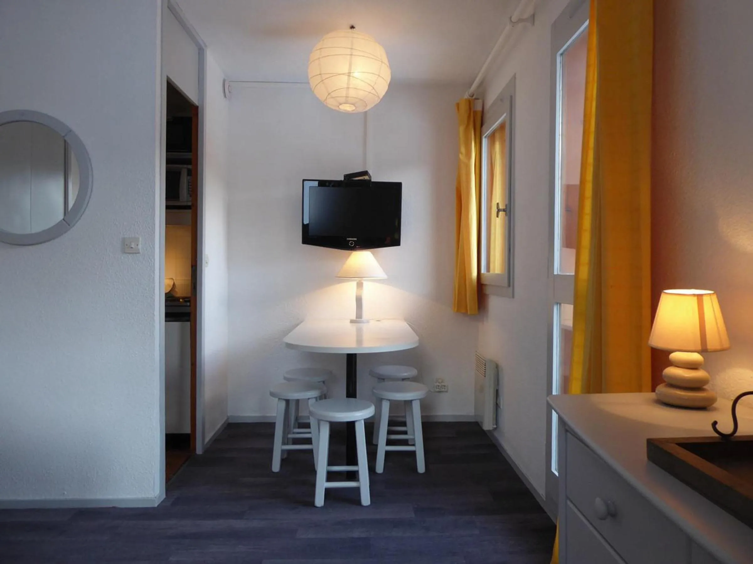 Appartement ski-in/ski-out à Montchavin, 5 pers, balcon - FR-1-329-26