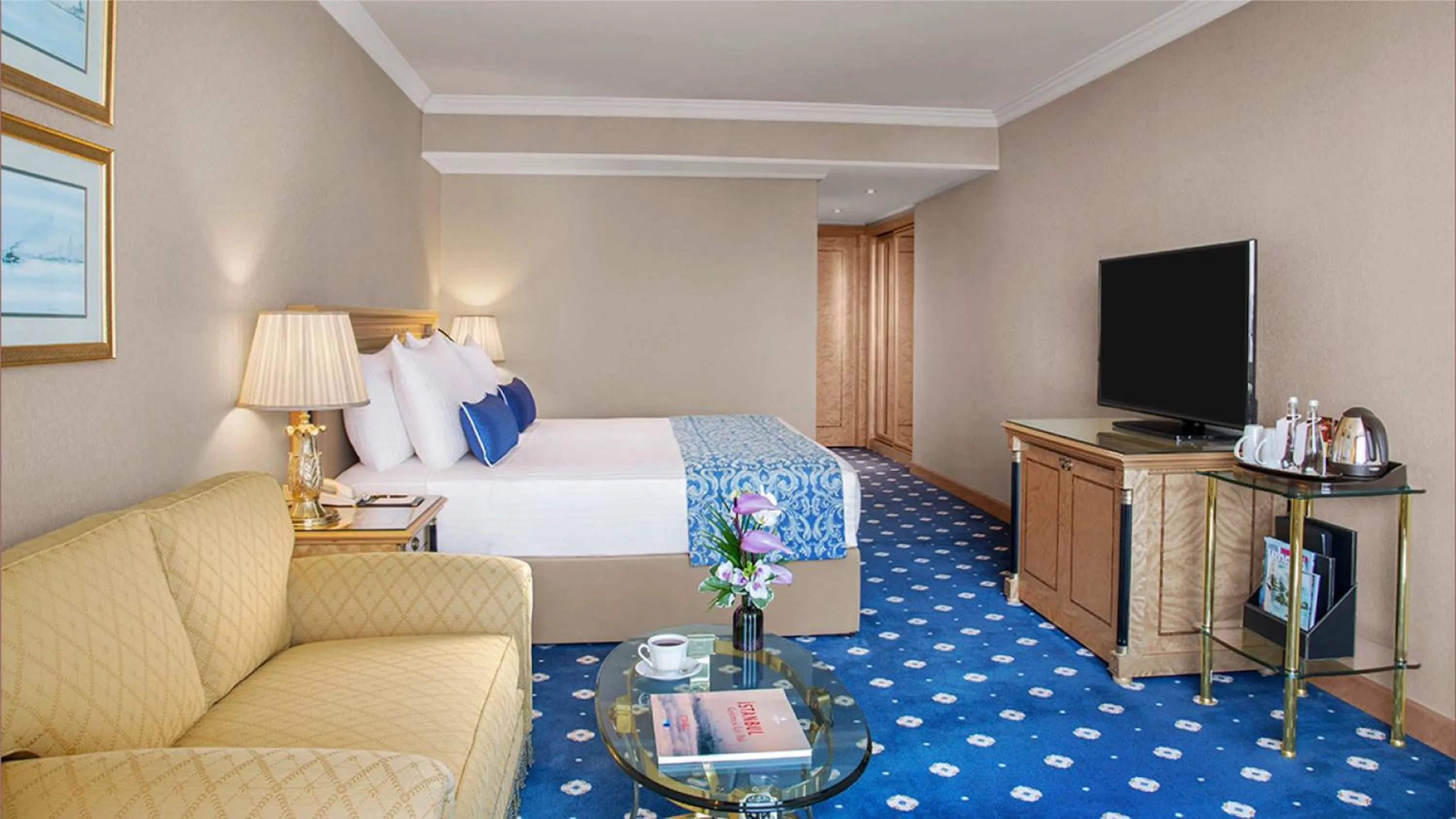 Photo of the whole room, Bed in InterContinental Istanbul by IHG