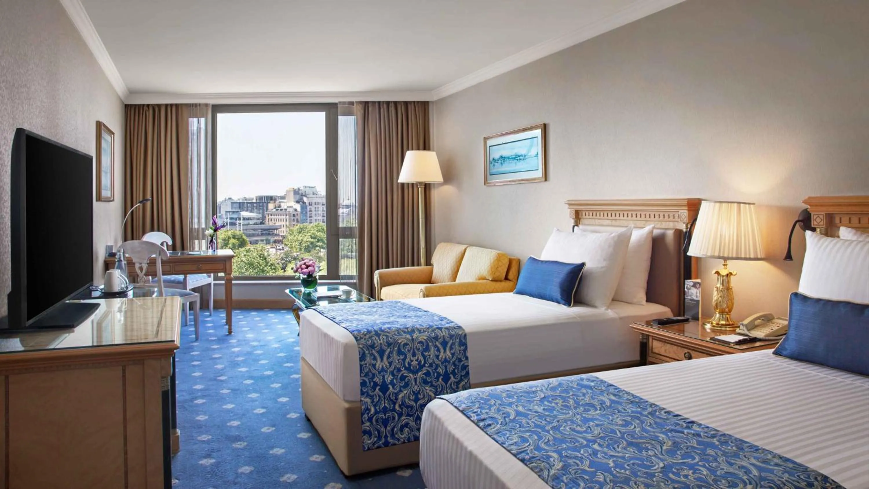Photo of the whole room, Bed in InterContinental Istanbul by IHG