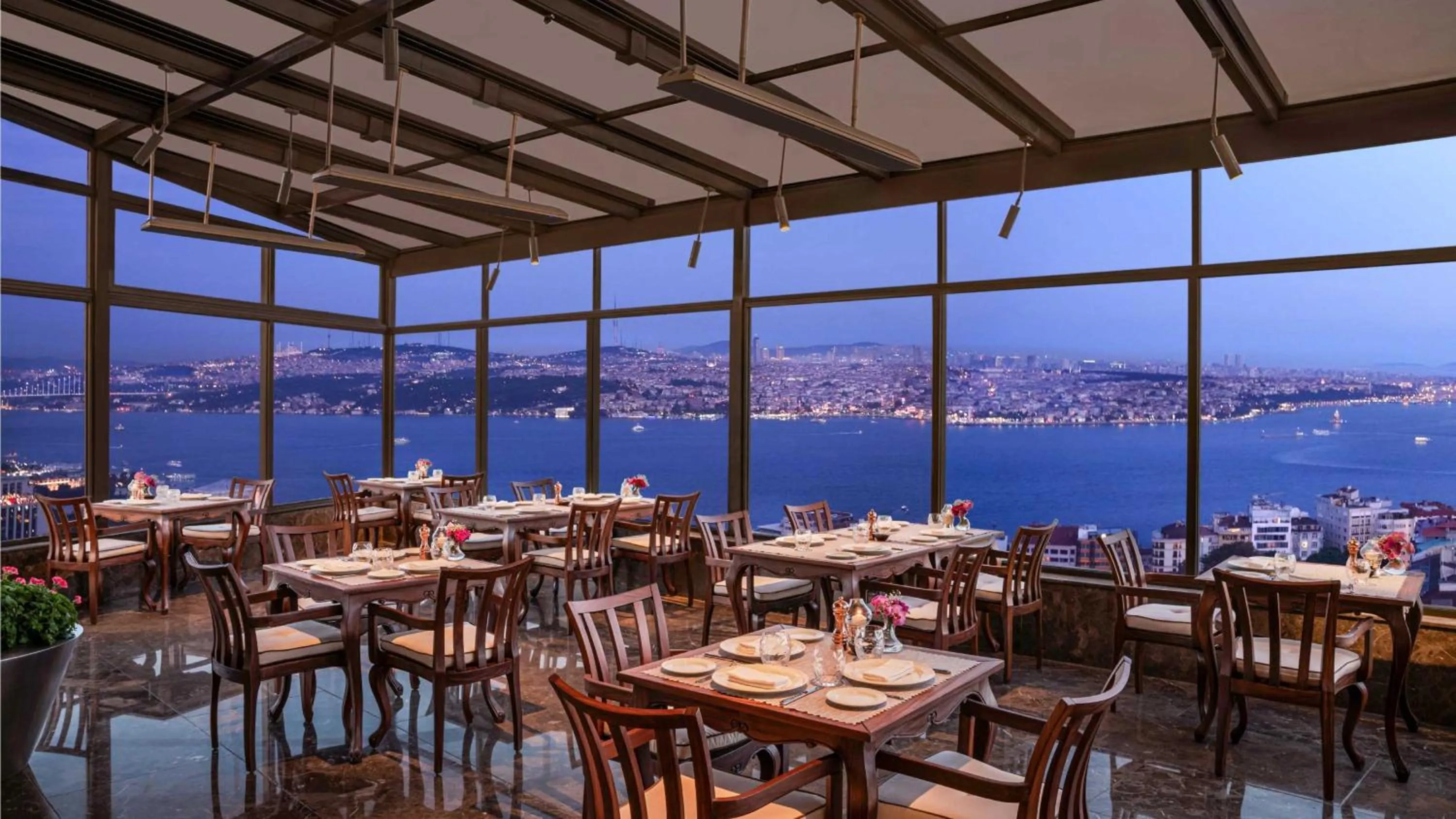 Restaurant/places to eat in InterContinental Istanbul by IHG