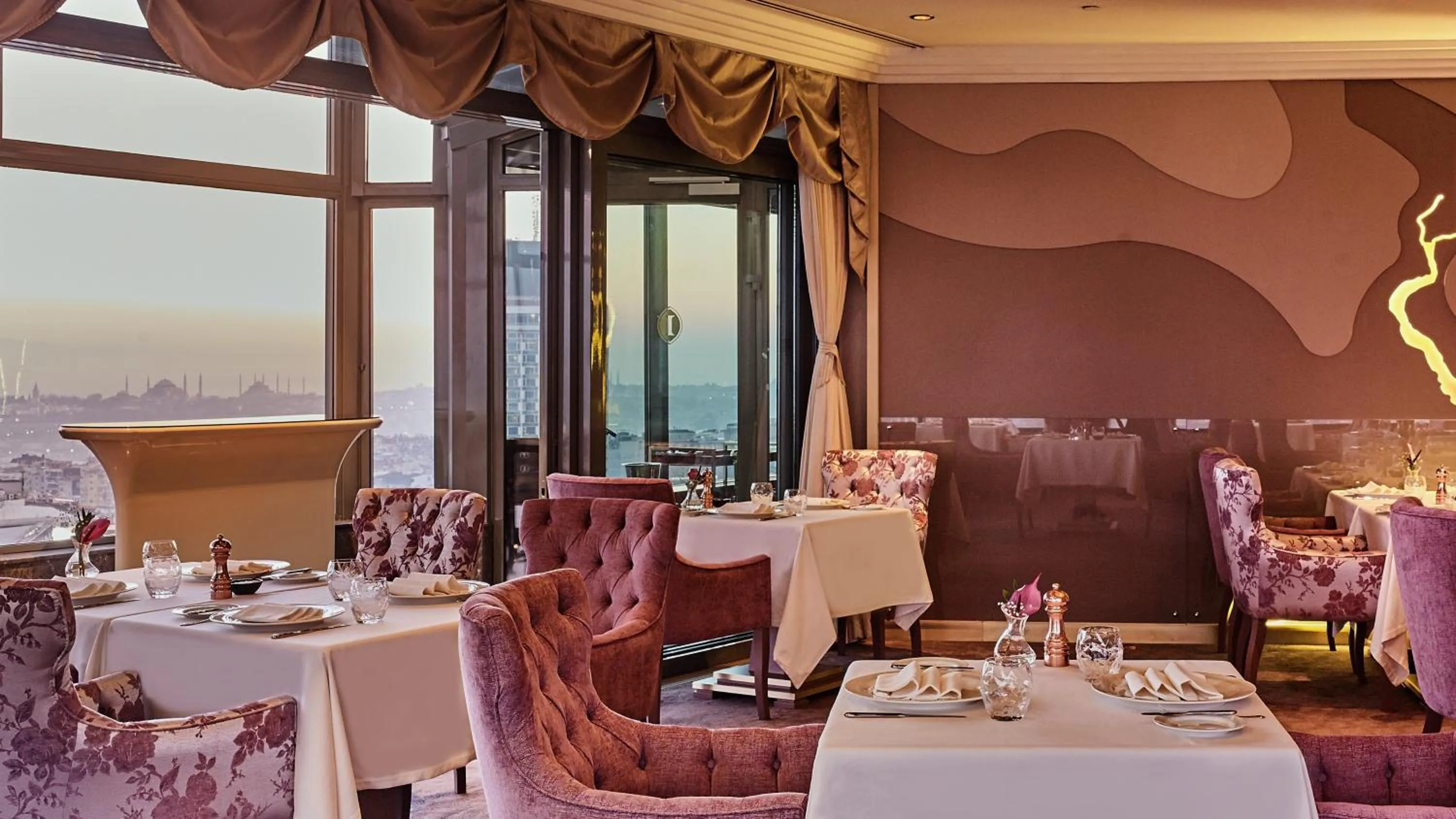 Restaurant/places to eat in InterContinental Istanbul by IHG