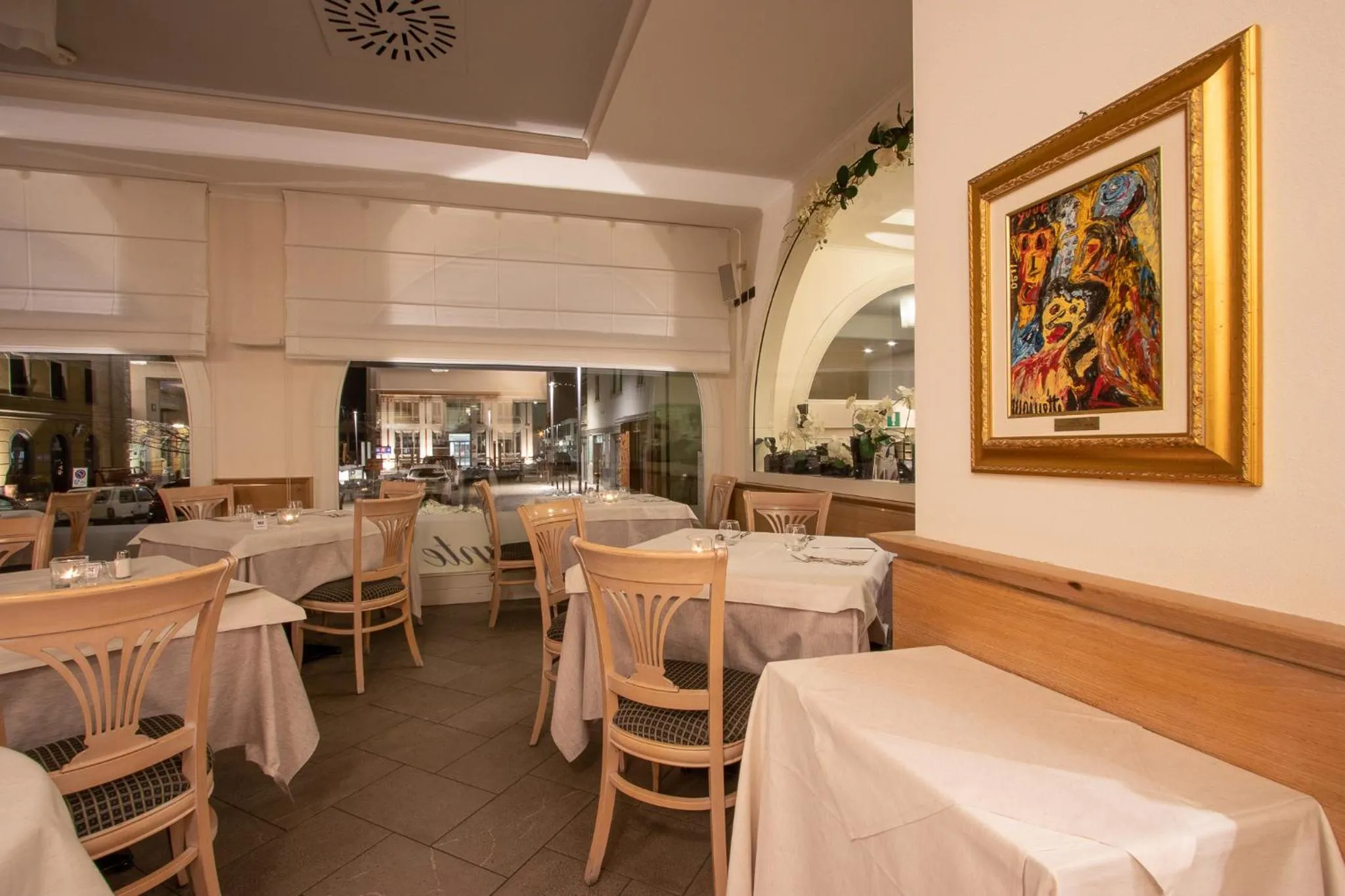 Restaurant/places to eat in Hotel Bernina