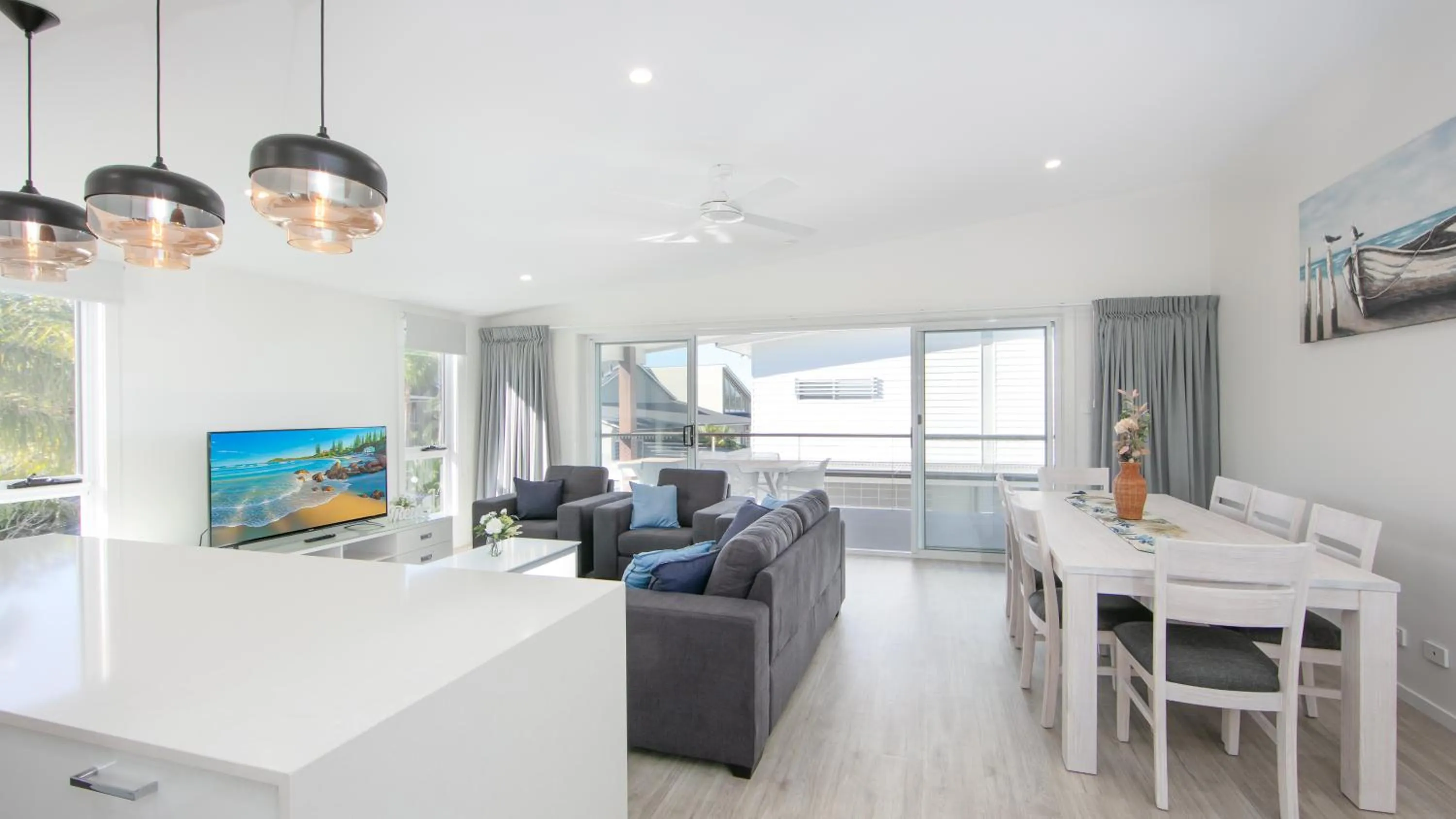 Living room in Moby Dick Waterfront Resort Motel