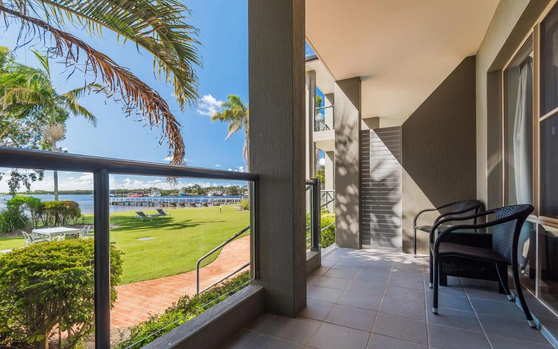 Balcony/Terrace in Moby Dick Waterfront Resort Motel