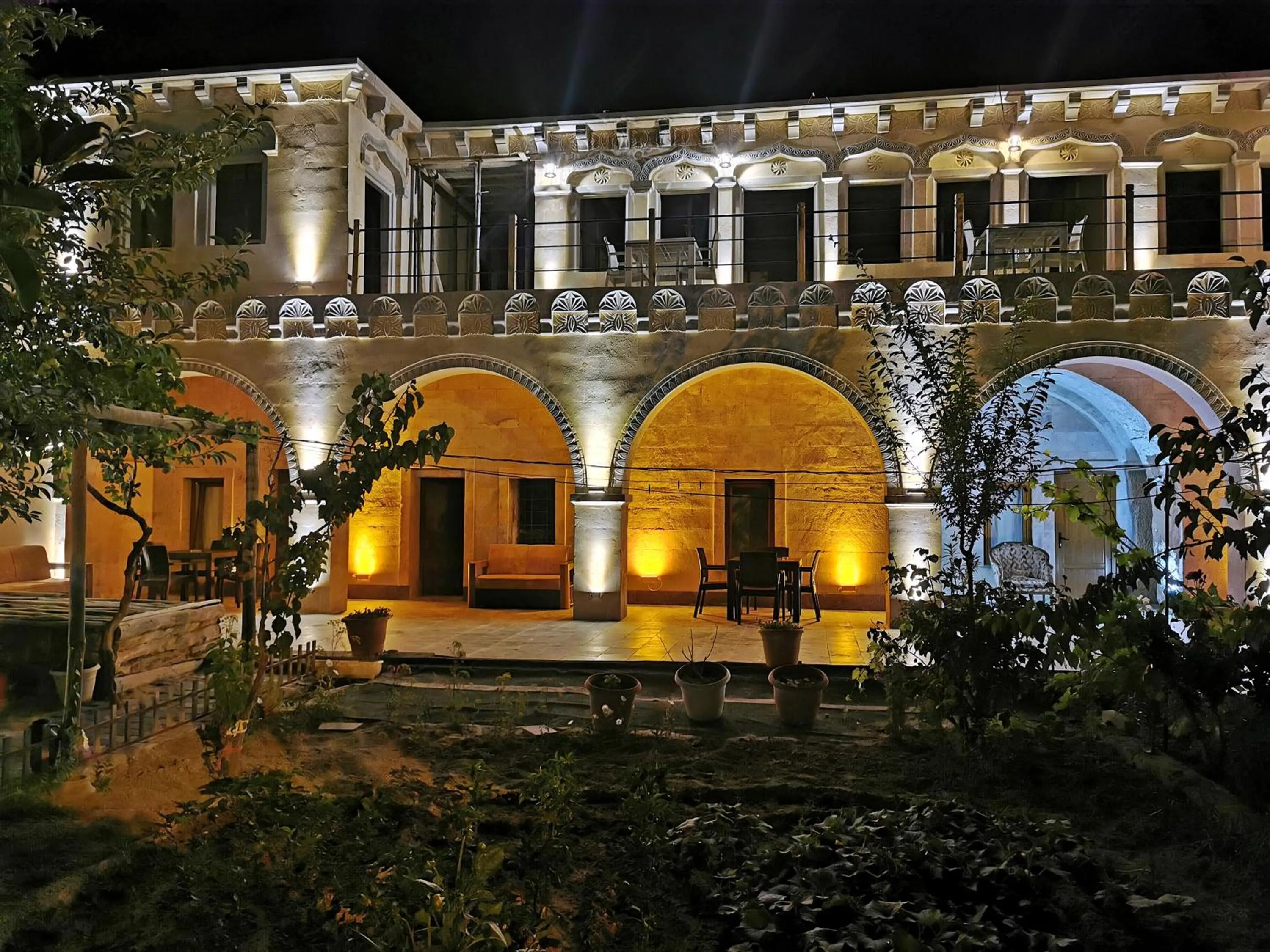 Property building in Falcon Cave Suites