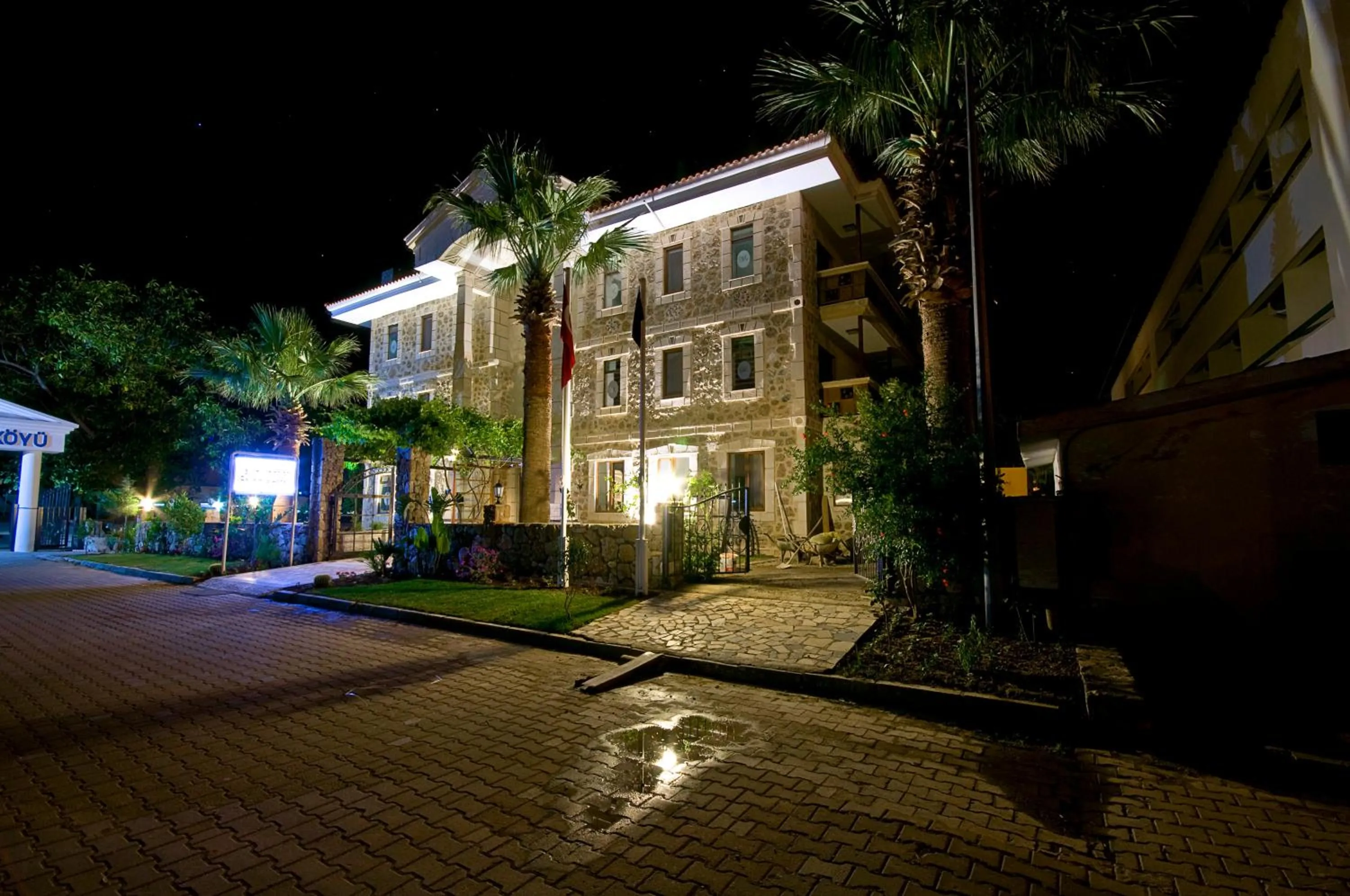 Area and facilities in My Marina Select Hotel