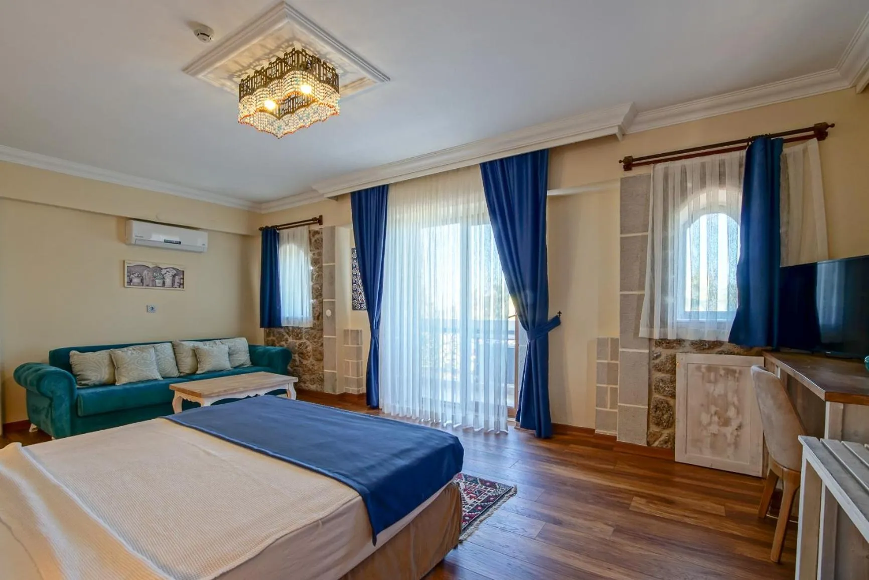 Bed in My Marina Select Hotel