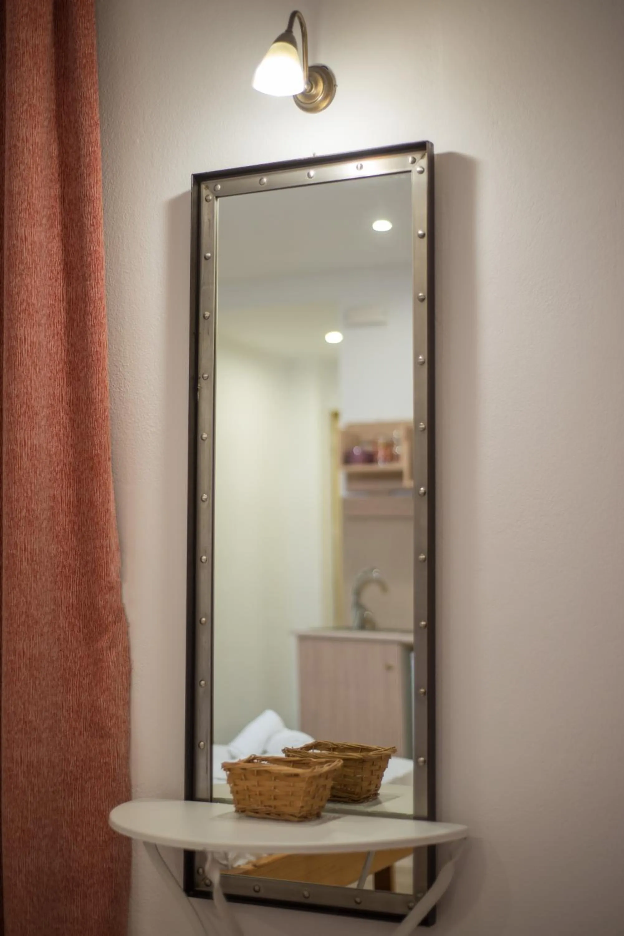 Photo of the whole room in Stefania Studios by Estia