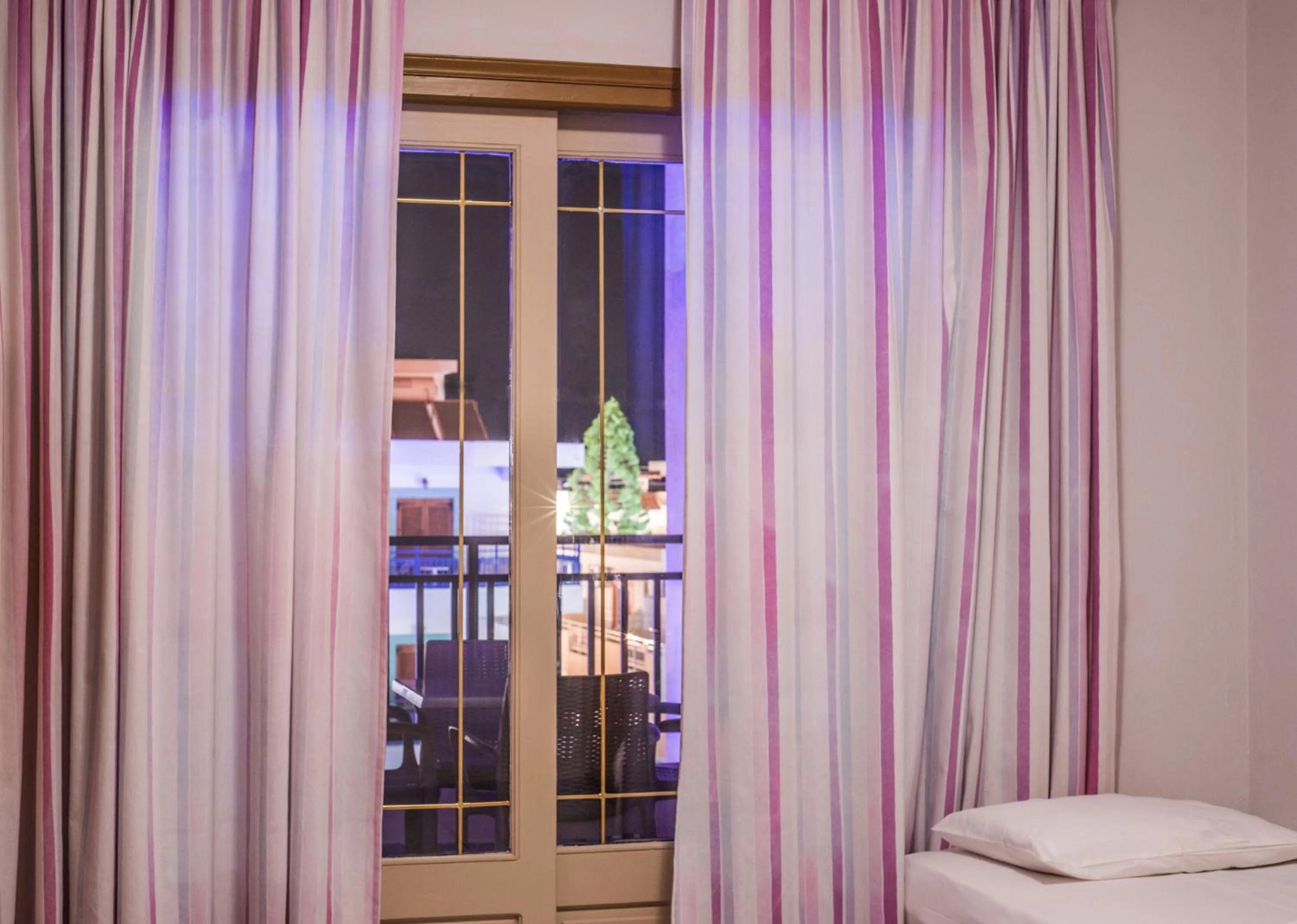 Photo of the whole room, Bed in Stefania Studios by Estia