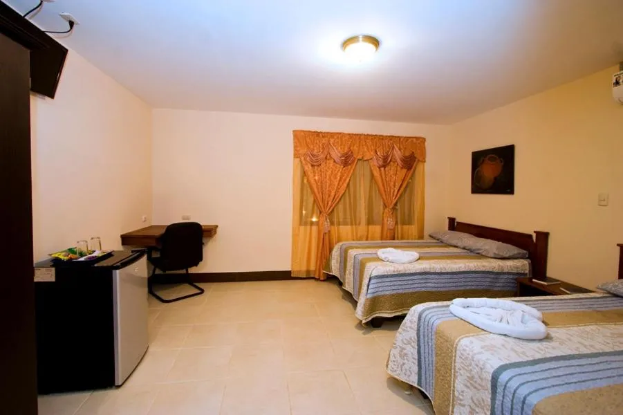Double Room with Two Double Beds in Hotel El Cerro