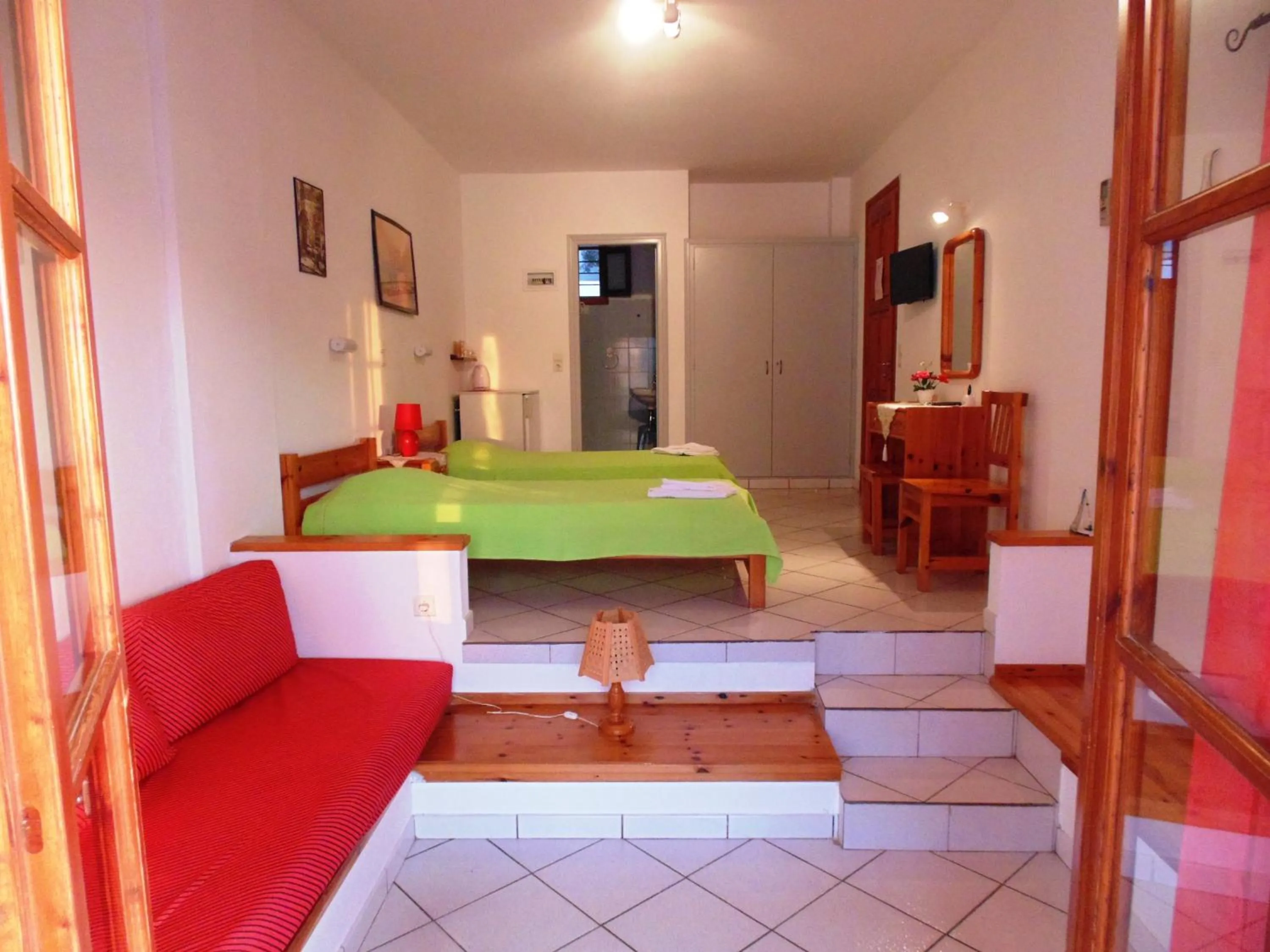 Photo of the whole room in Froudi Rooms